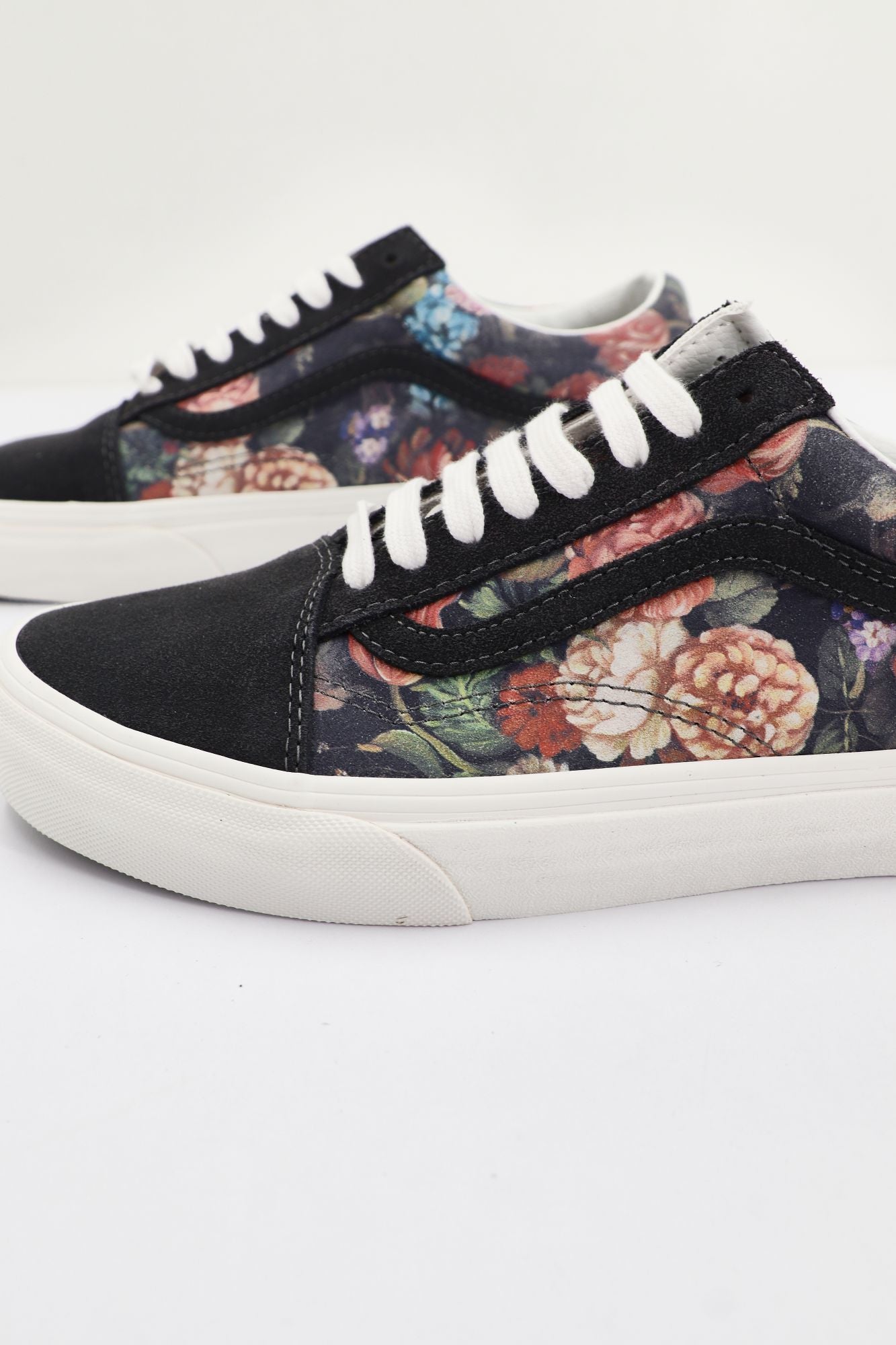VANS VN0A4BW21XM1 en color FLORAL (4)