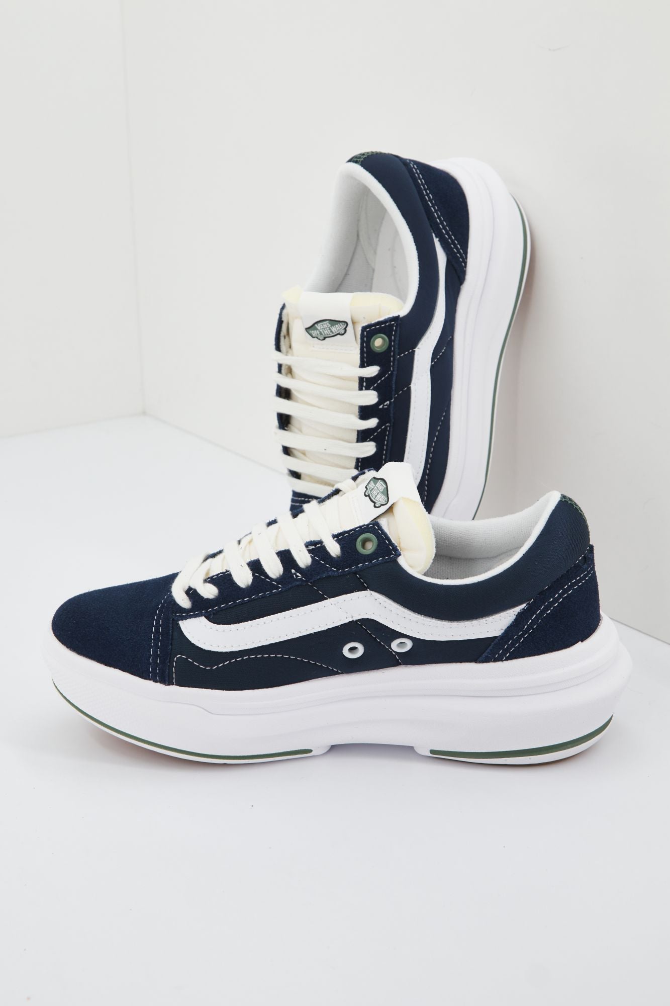 VANS  UA OLD SKOOL en color AZUL (3)