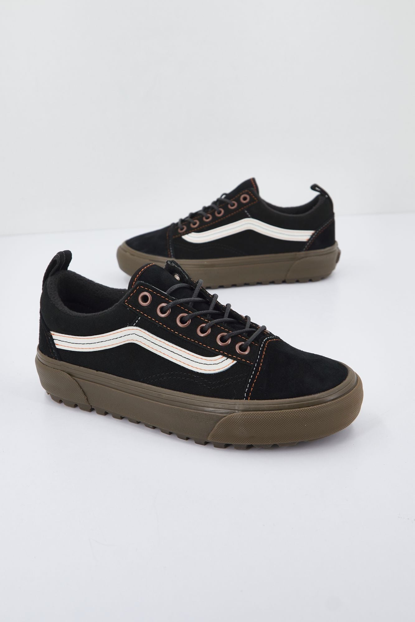 VANS UA OLD SKOOL en color NEGRO (3)