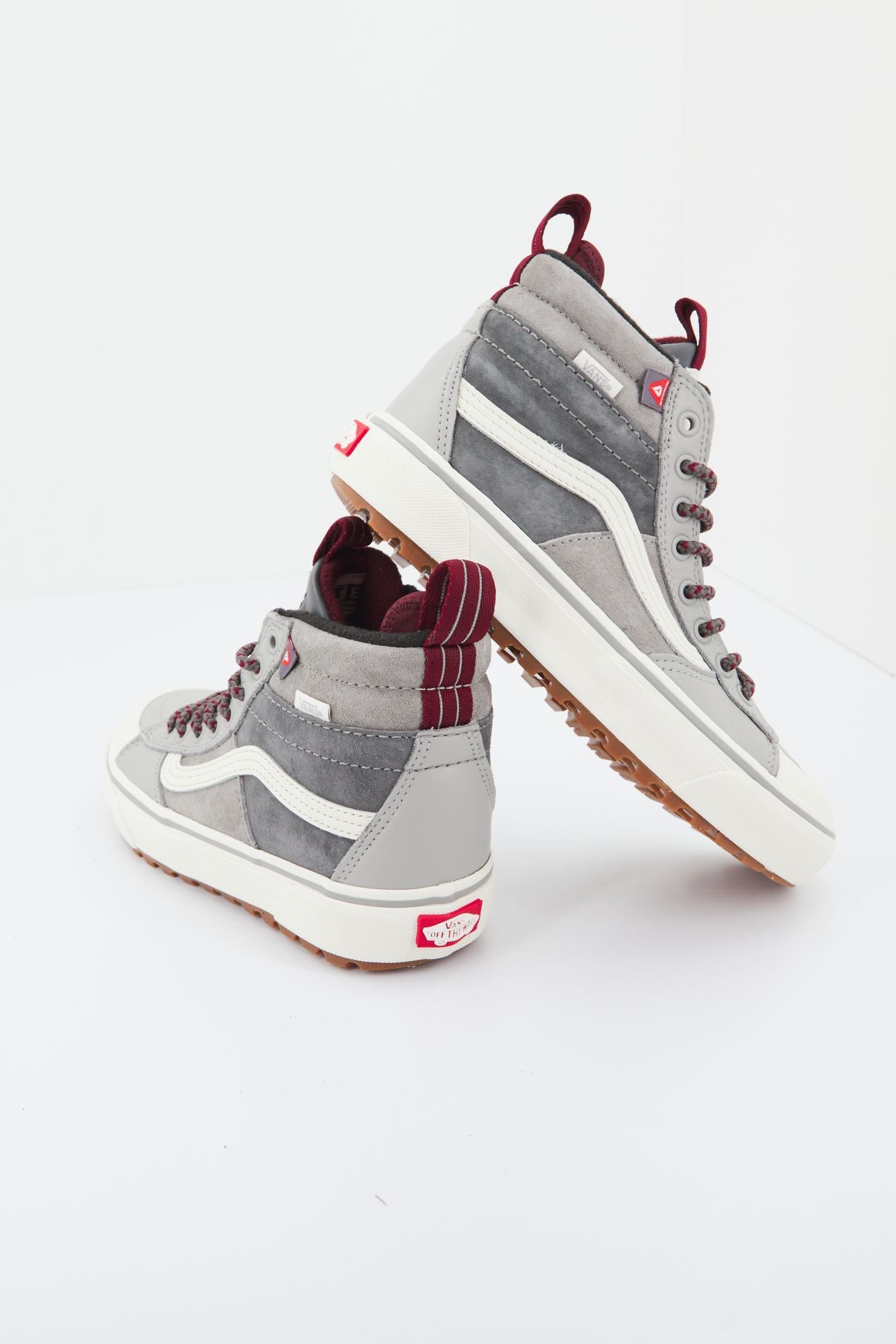 VANS UA SK8-HI MTE-2 en color GRIS (2)