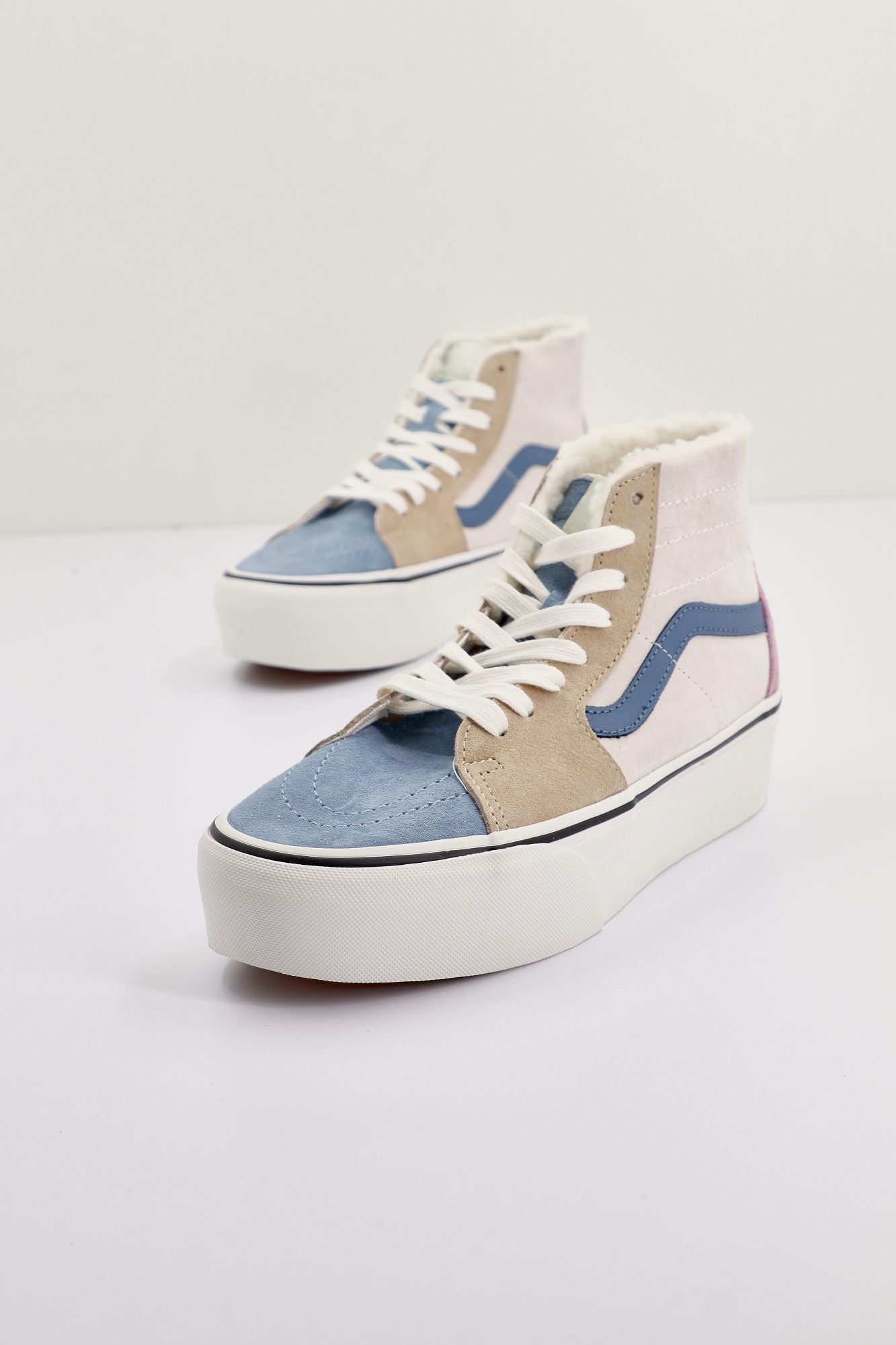 VANS  UA SK8-HI en color MULTICOLOR (2)