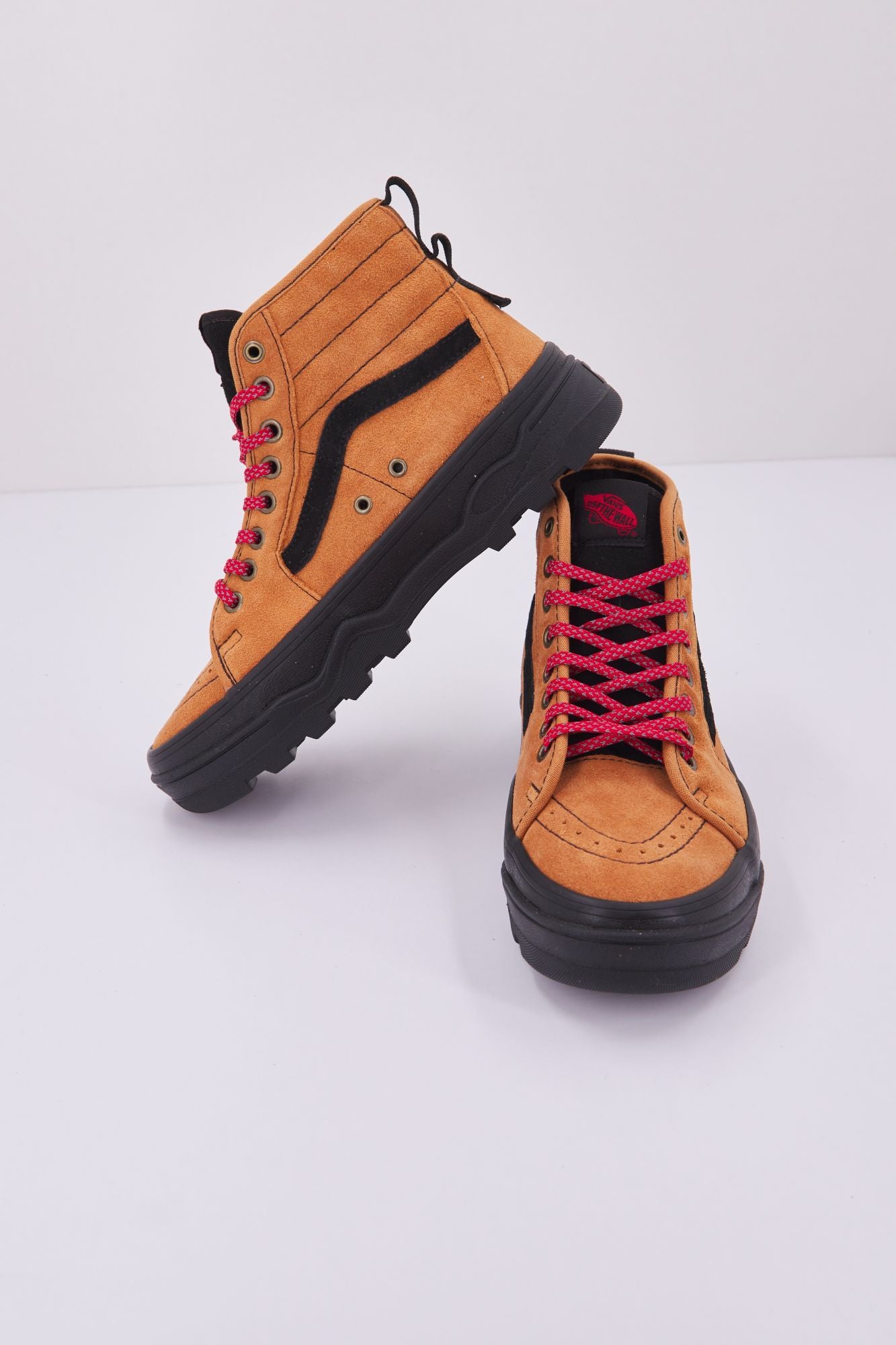 VANS UA SENTRY SK8-HI en color MARRON (2)