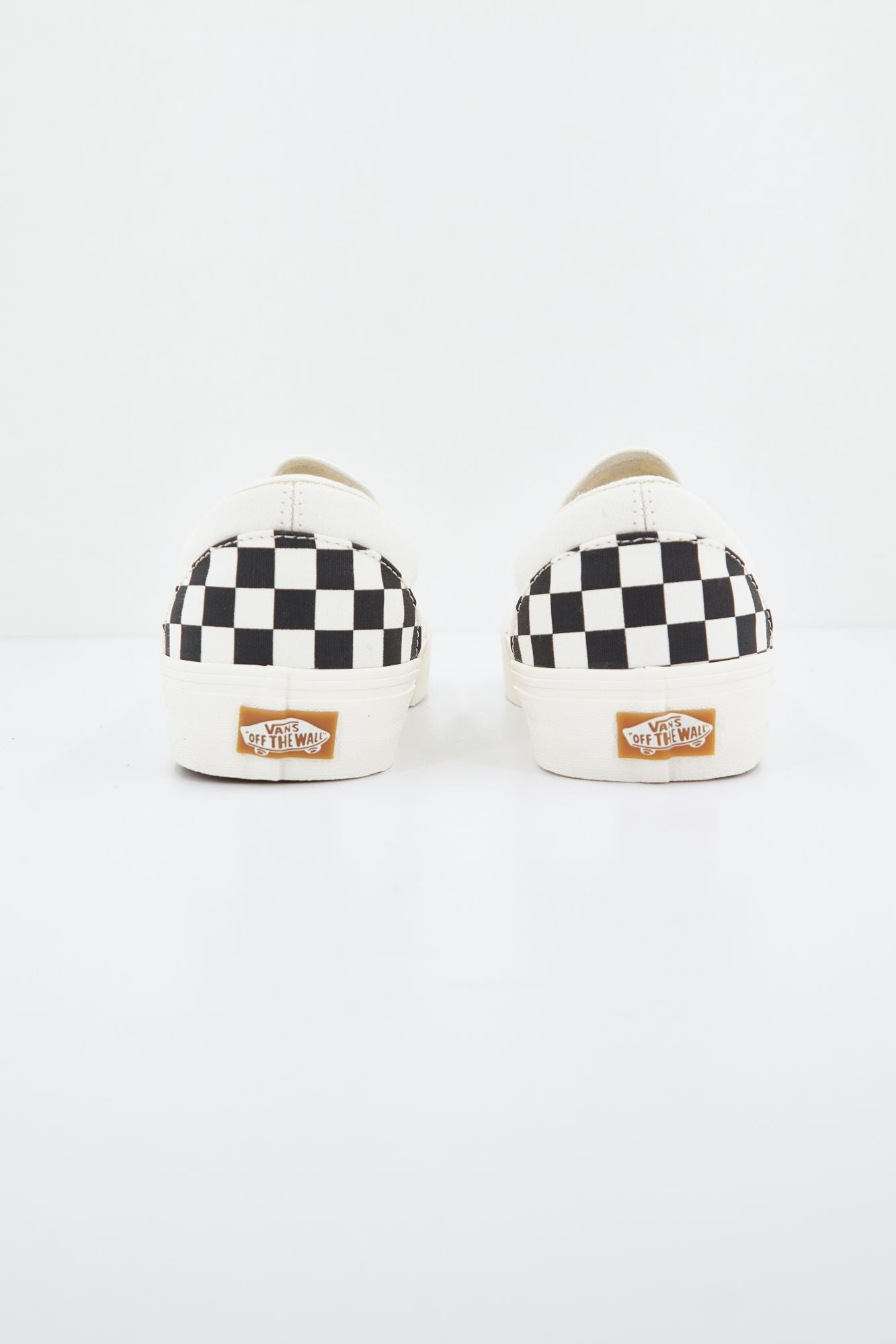 VANS SLIP-ON VR3 en color BLANCO (3)