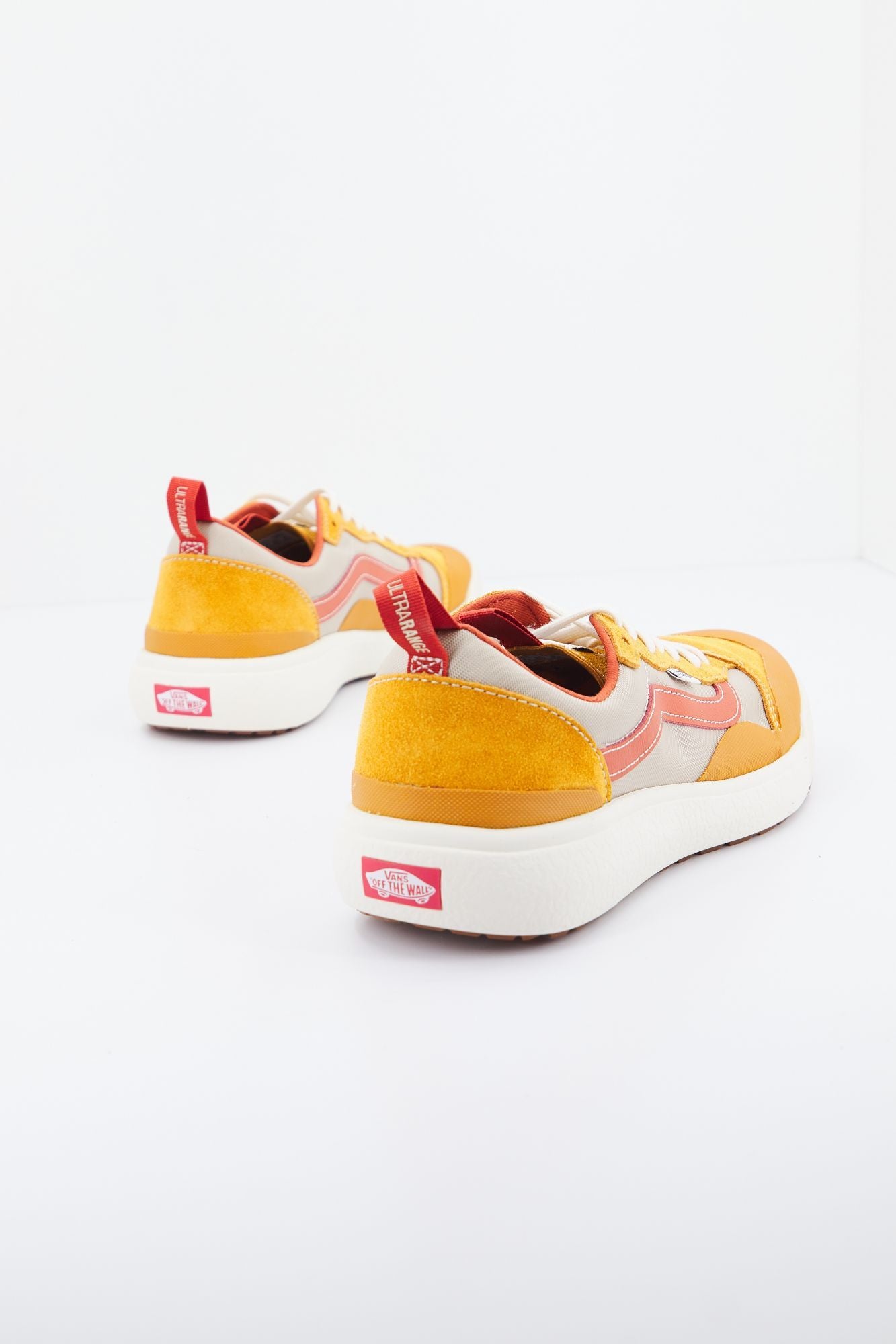 VANS ULTRARANGE EXO SE en color MARRON (3)
