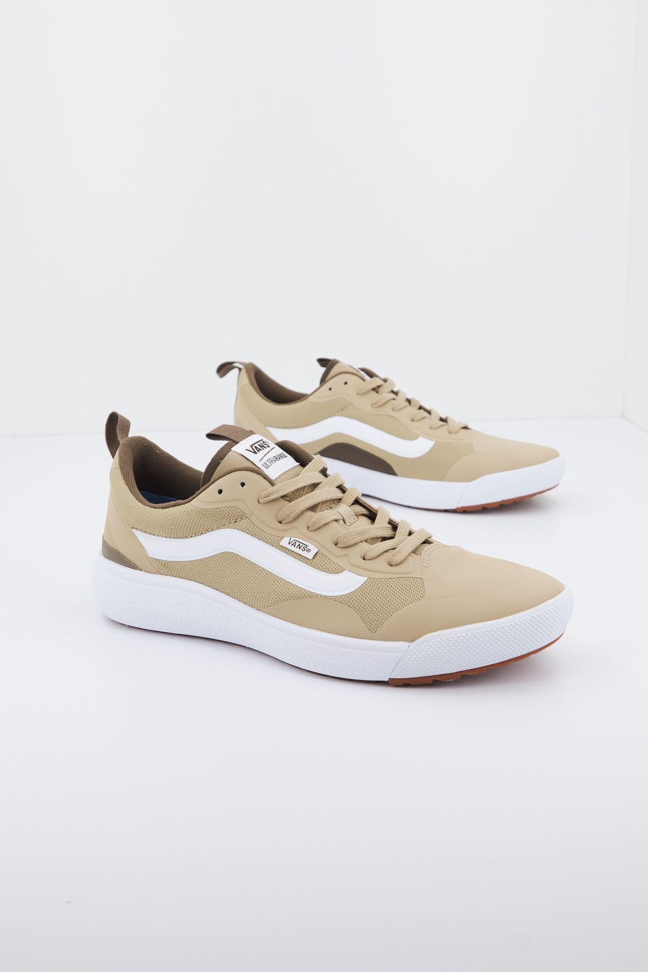 VANS ULTRARANGE EXO en color MARRON CLARO (2)