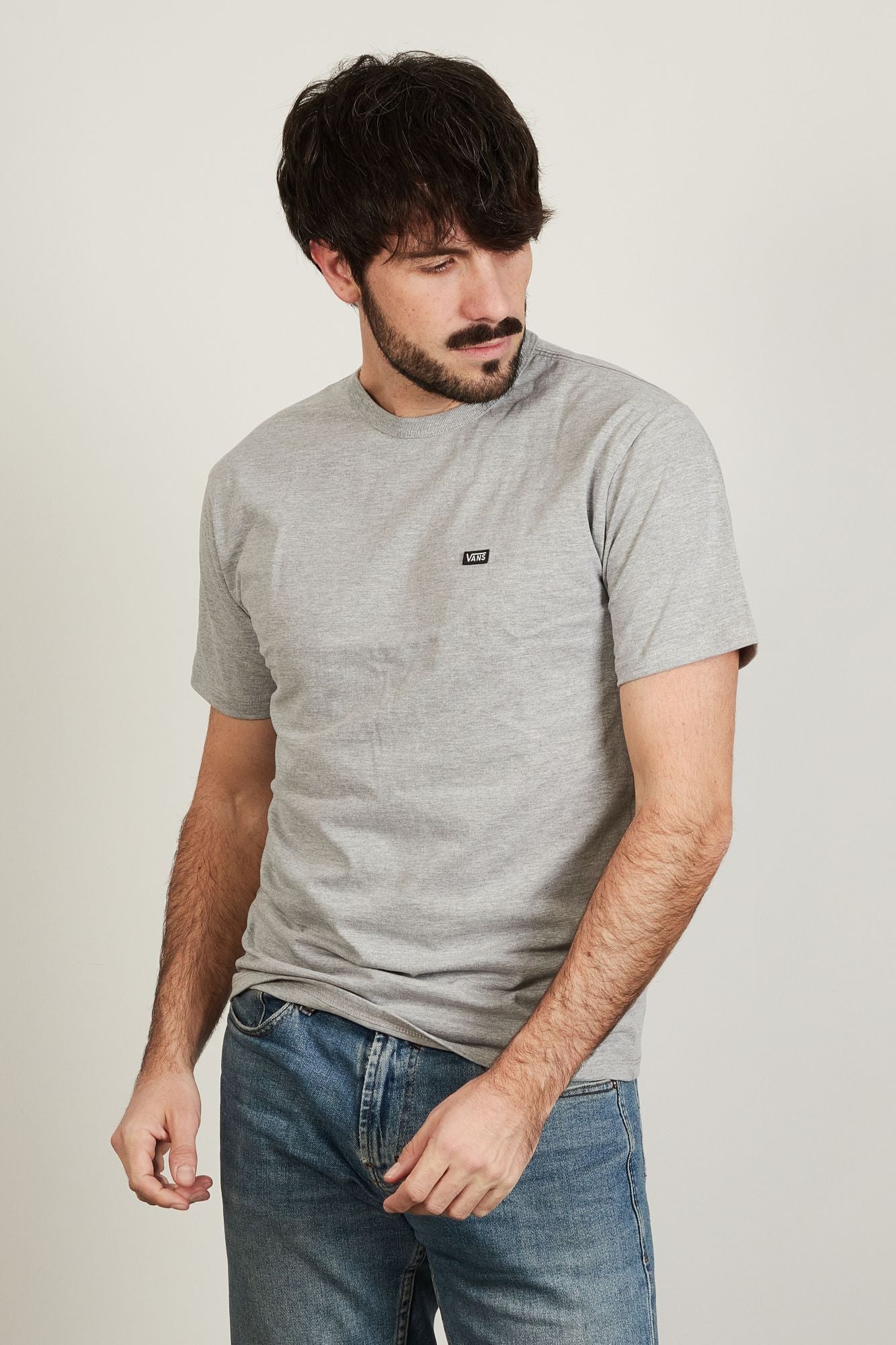 VANS OFF THE WALL CLASSIC TEE en color GRIS (3)