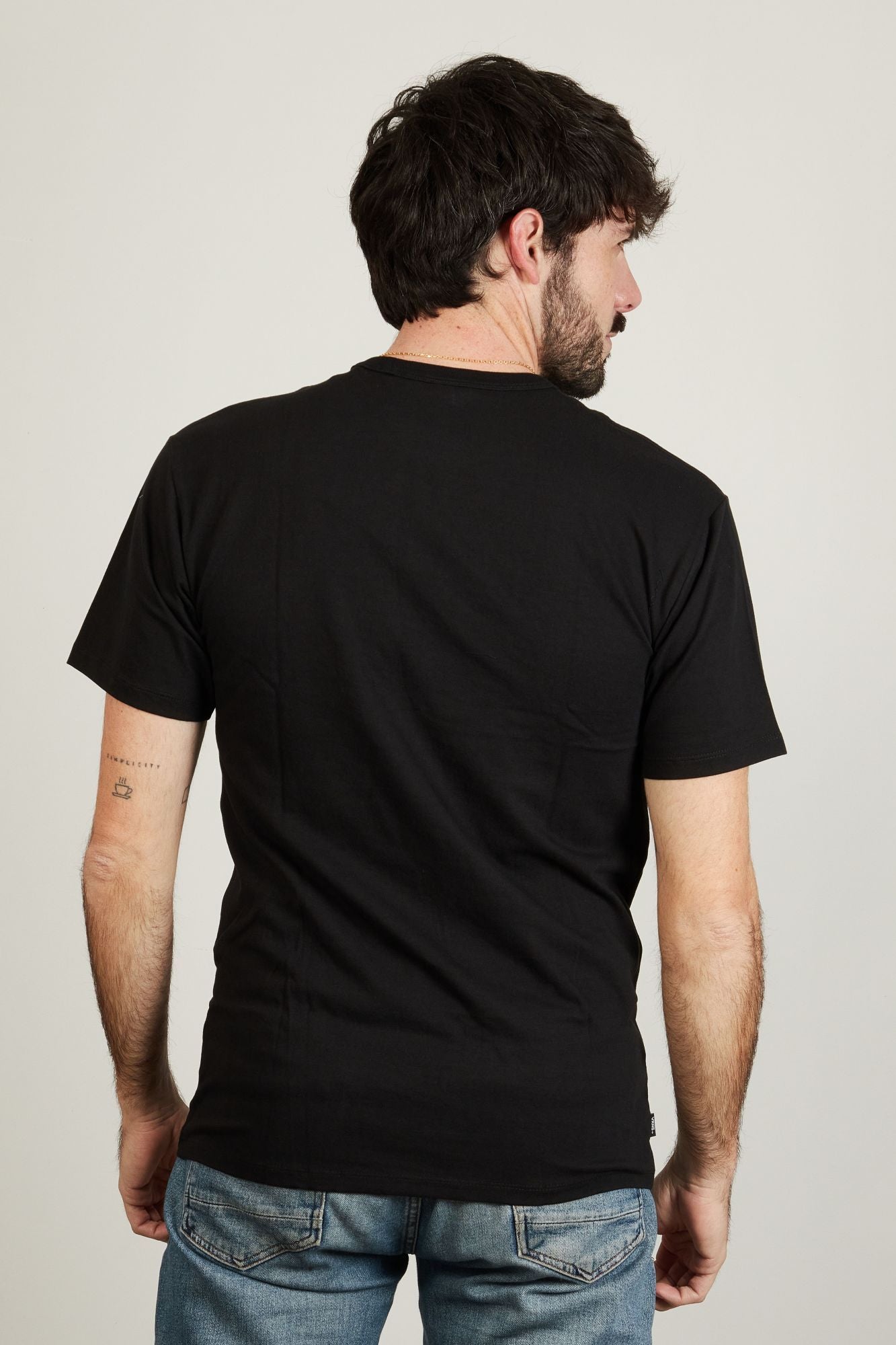 VANS OFF THE WALL CLASSIC TEE en color NEGRO (3)