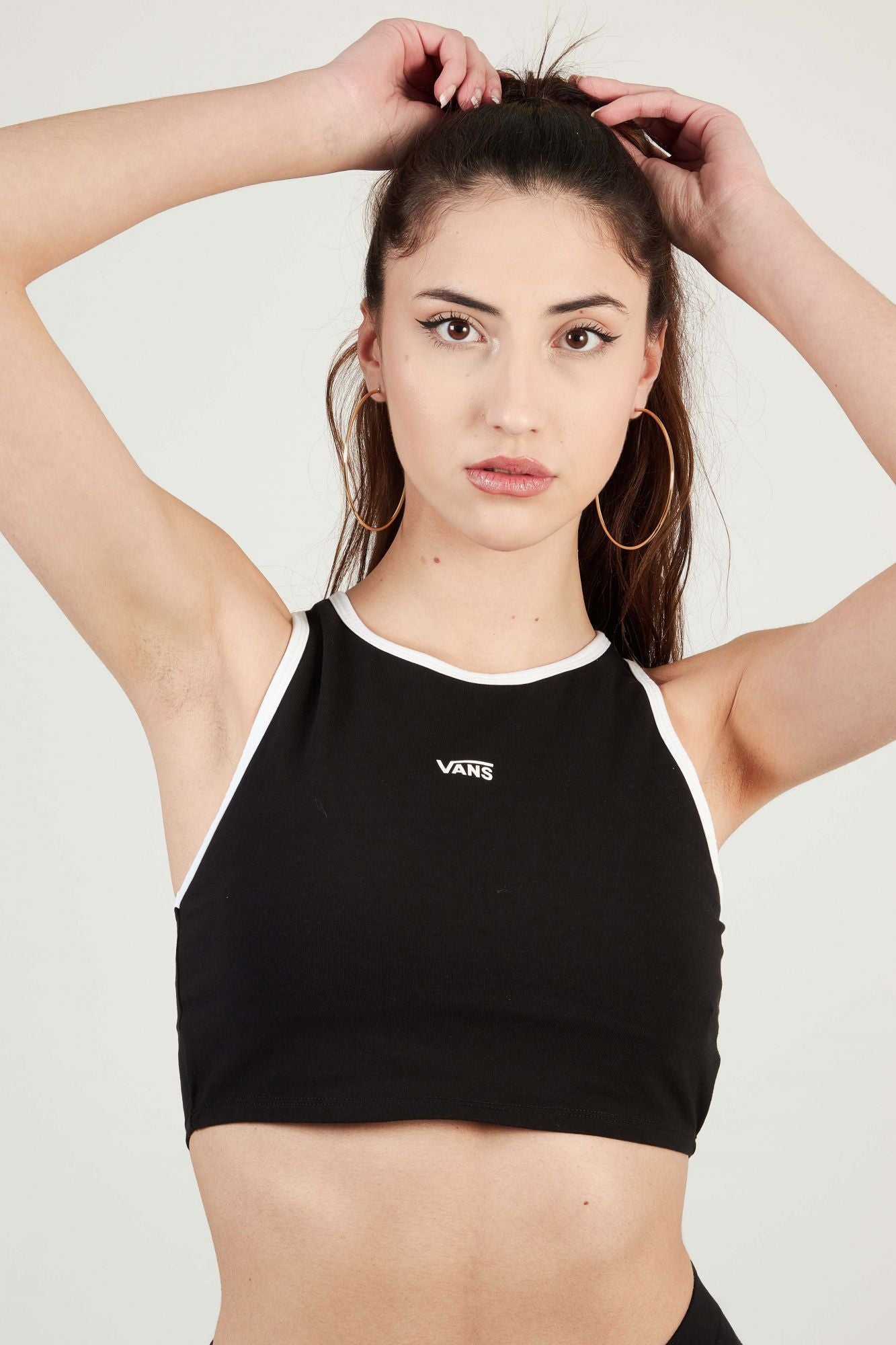 VANS LONGLINE RACERBACK BRALETTE en color NEGRO (4)