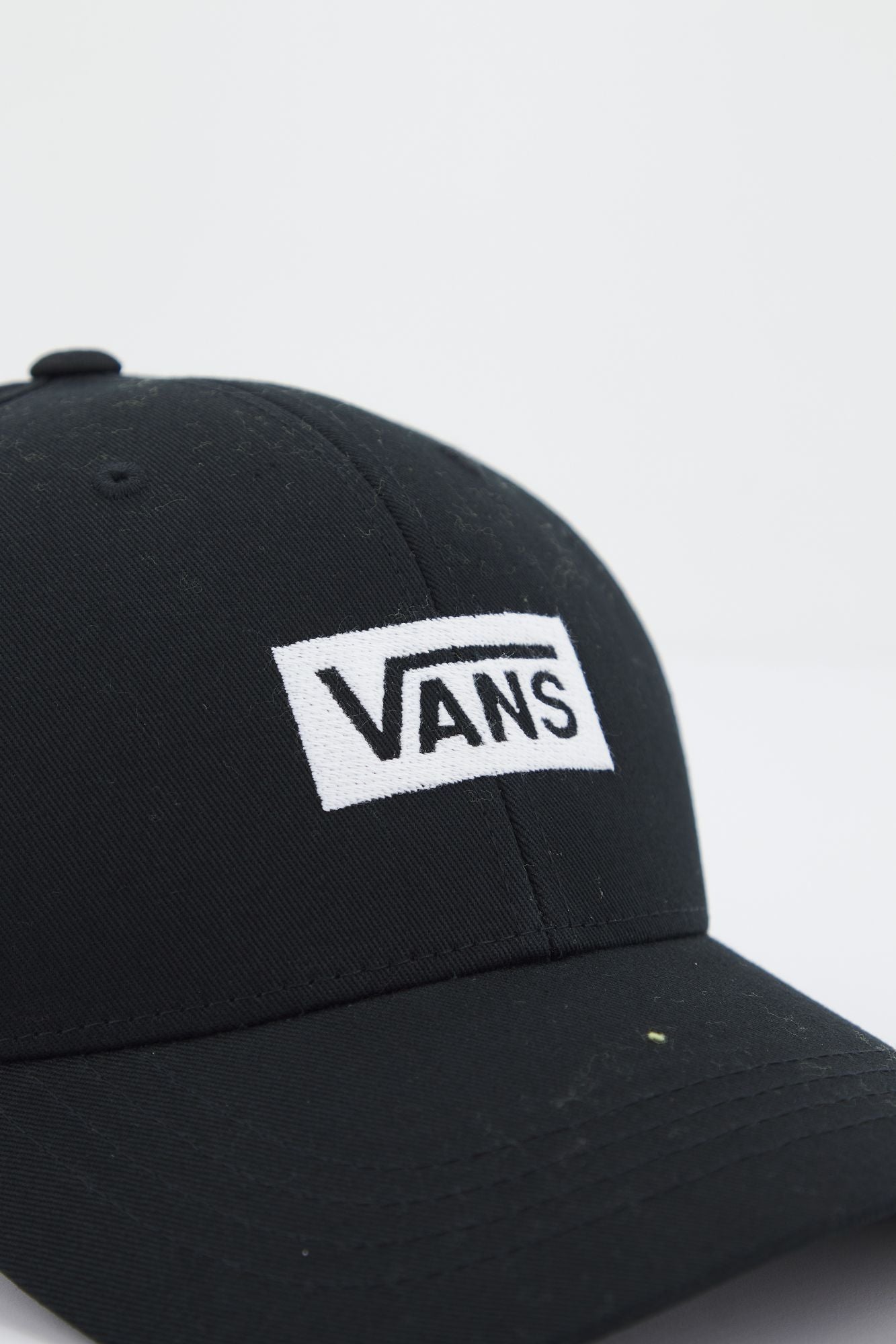 VANS BOXED STRUCTURED JOCKEY en color NEGRO (4)