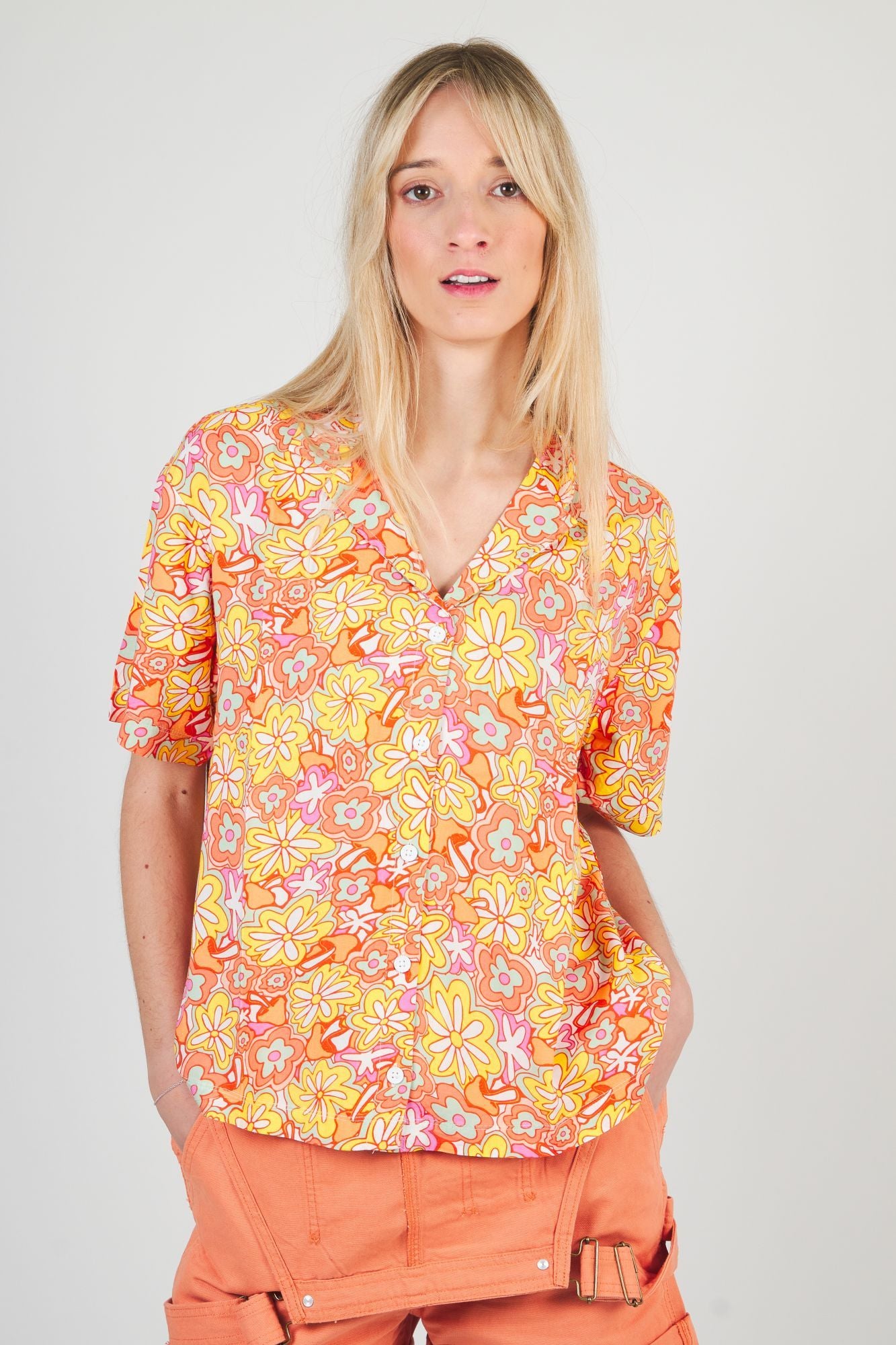 VANS RESORT FLORAL SS WOVEN en color NARANJA (1)