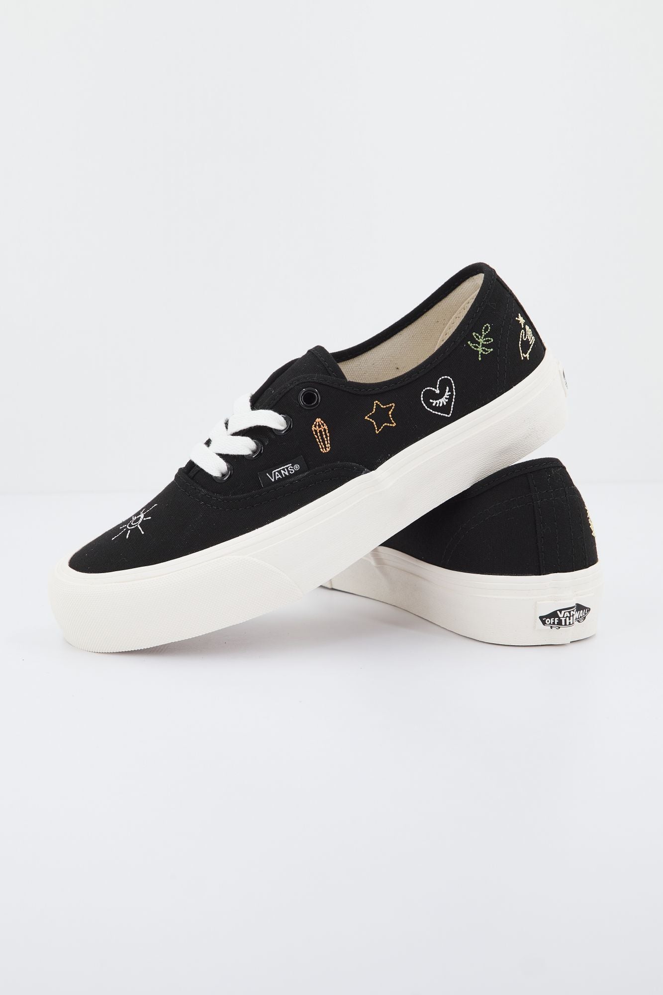 VANS AUTHENTIC VR3 MYSTICAL EMBROIDERY en color NEGRO (3)