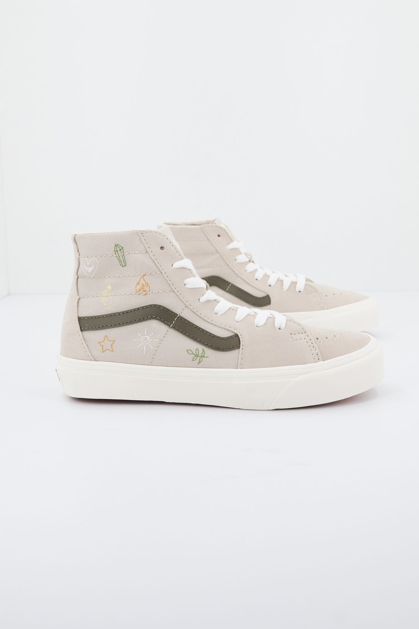 VANS SK8-HI TAPERED VR3 MYSTICAL EMBROIDERY en color BEIS (2)