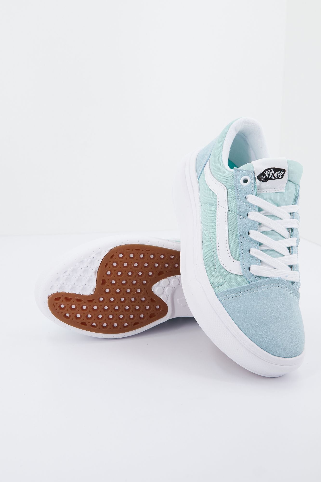 VANS OLD SKOOL OVERT CC en color AZUL (3)