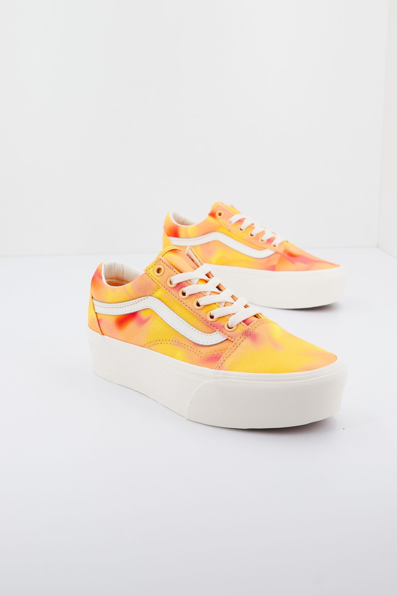VANS OLD SKOOL STACKFORM en color NARANJA (2)