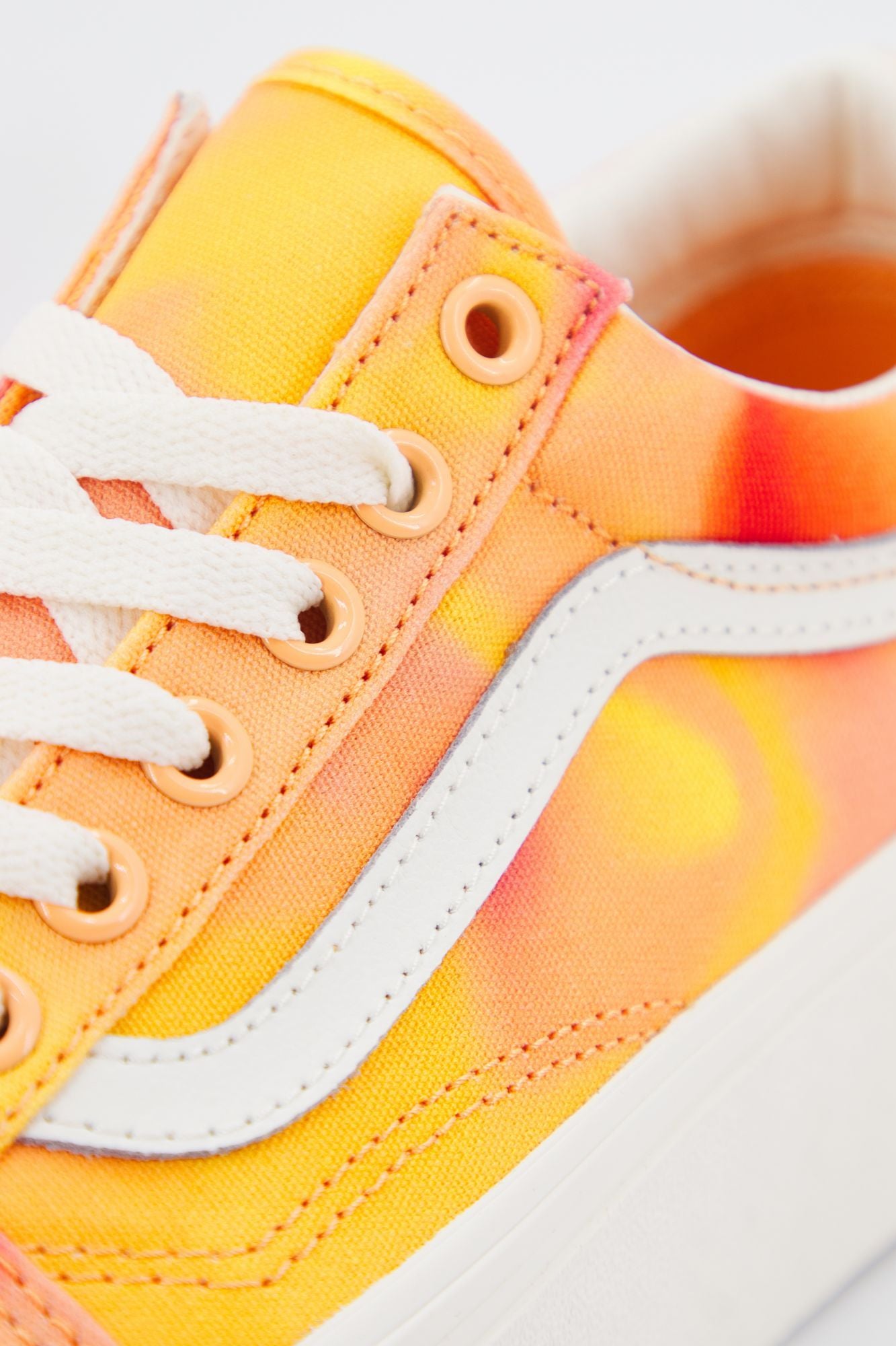 VANS OLD SKOOL STACKFORM en color NARANJA (4)