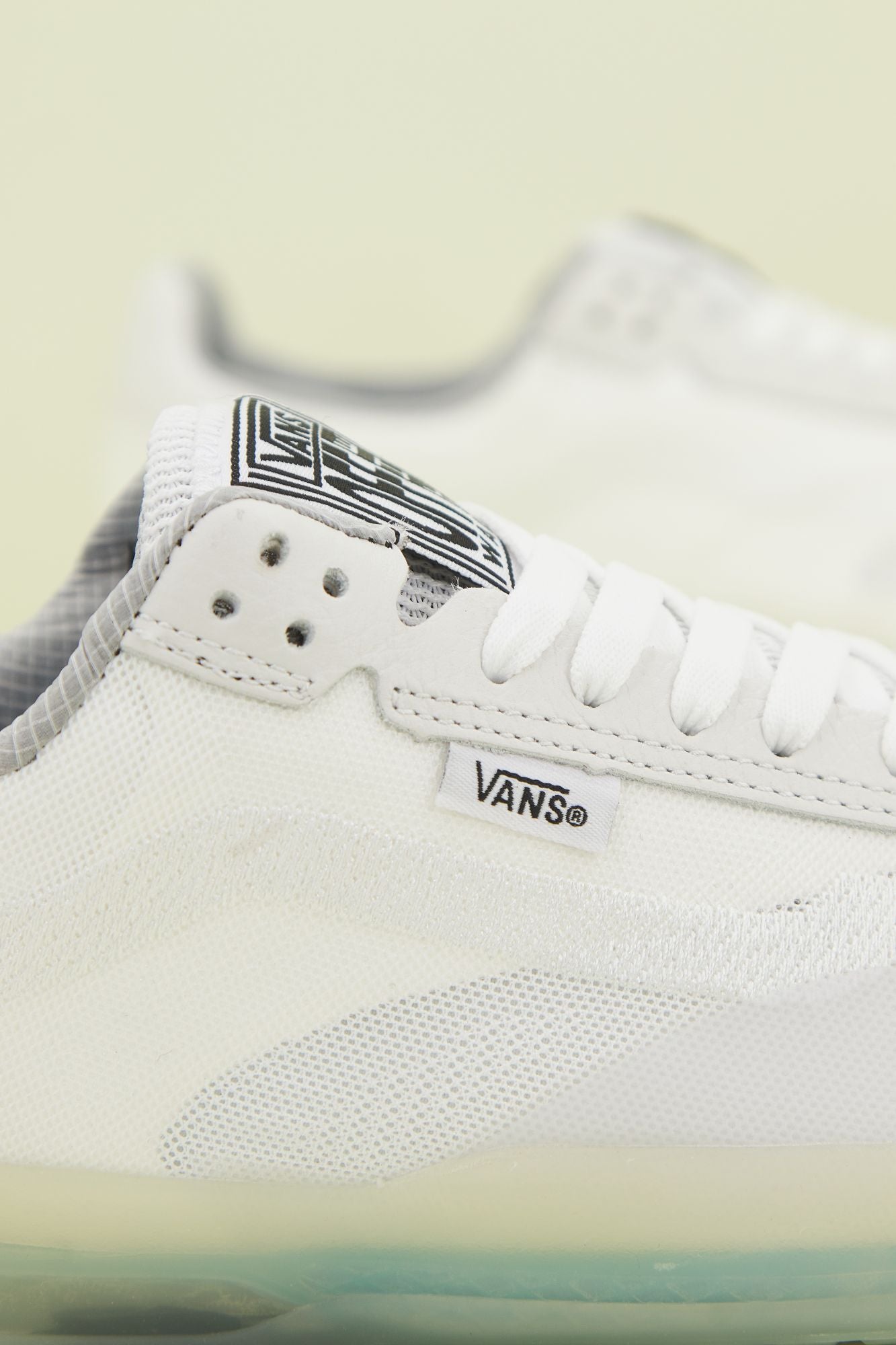 VANS EVDNT ULTIMATE en color BLANCO (2)