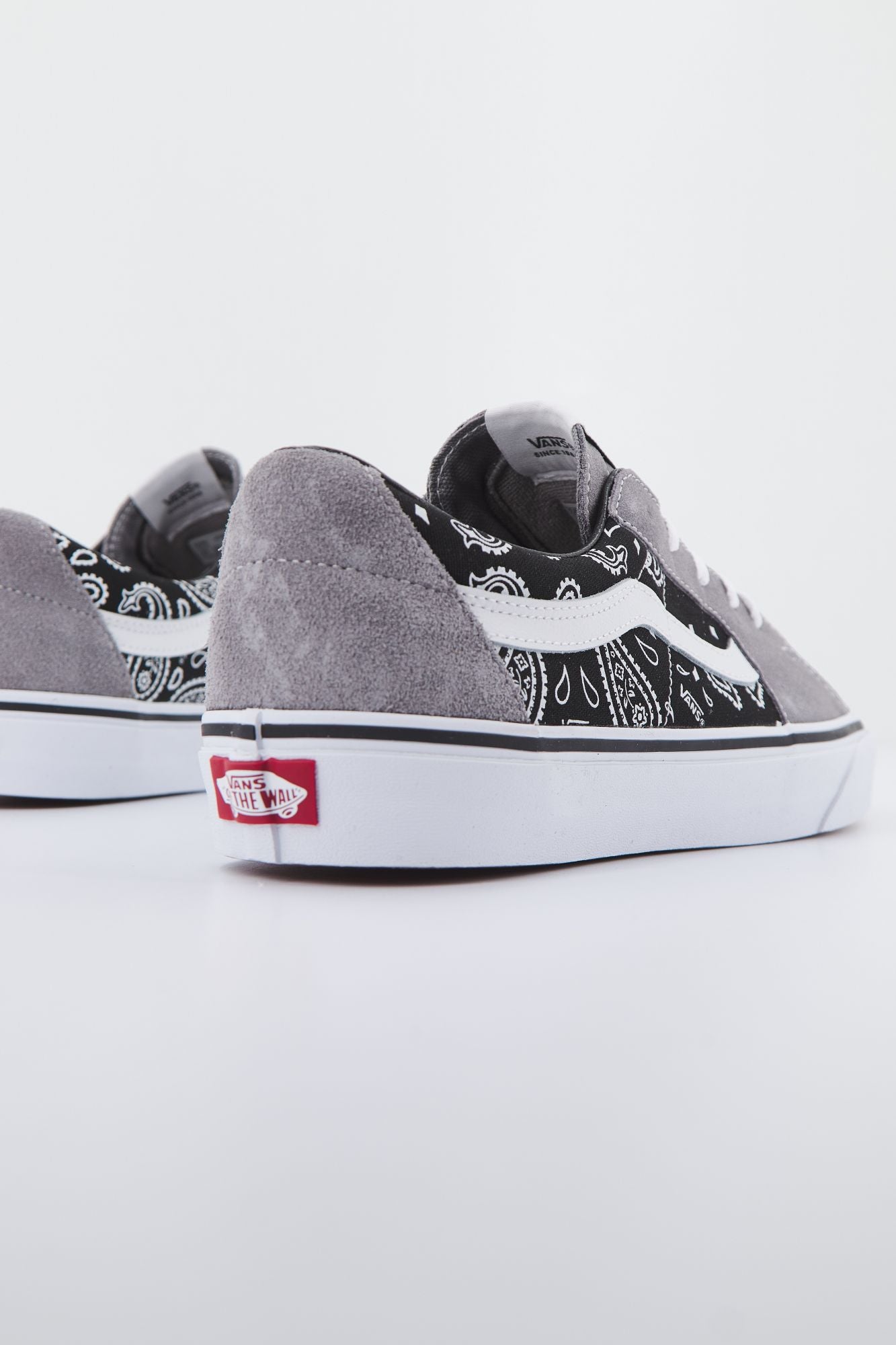 VANS  SK8-LOW en color GRIS (3)