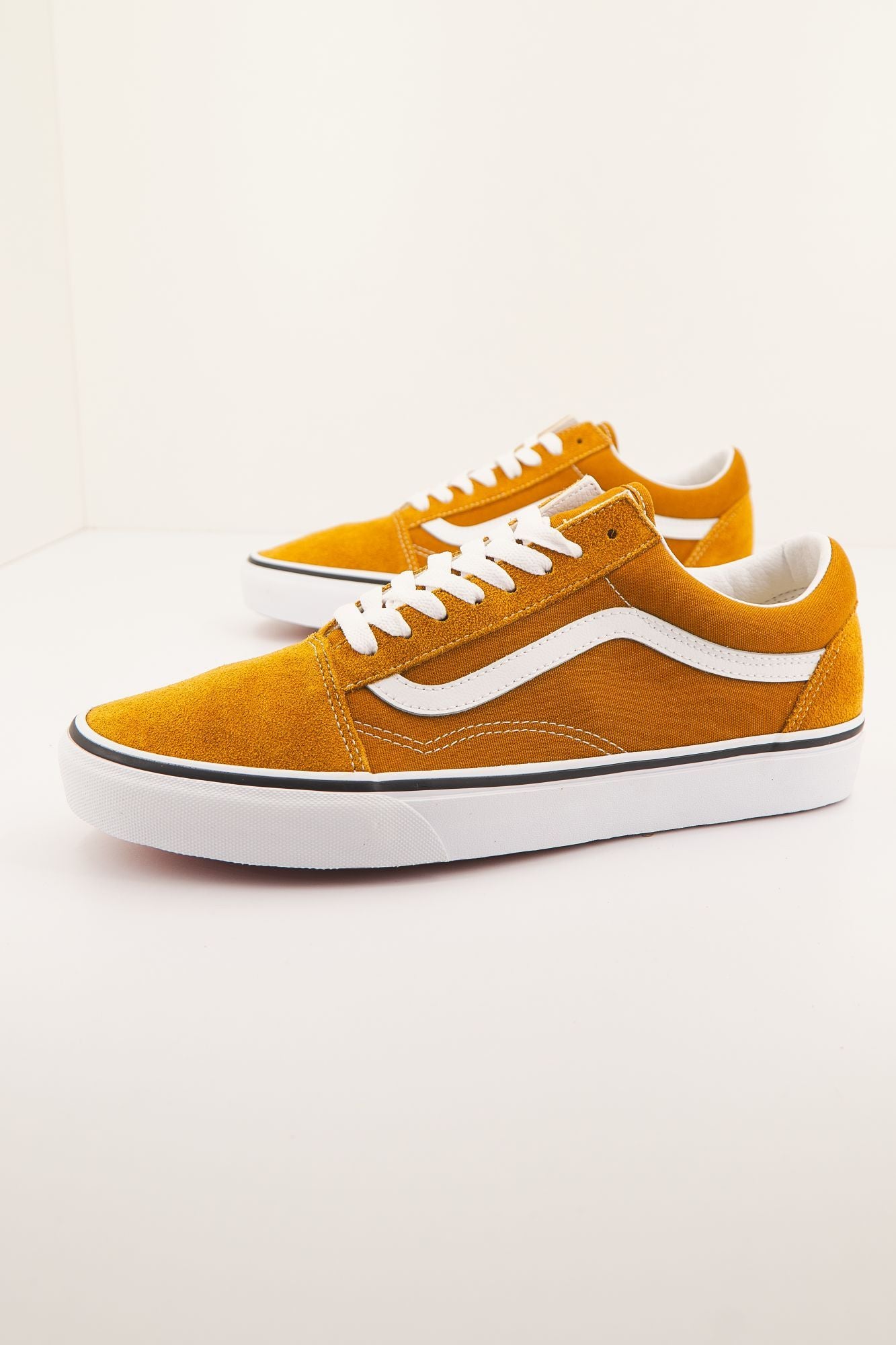 VANS OLD SKOOL en color MARRON CLARO (2)