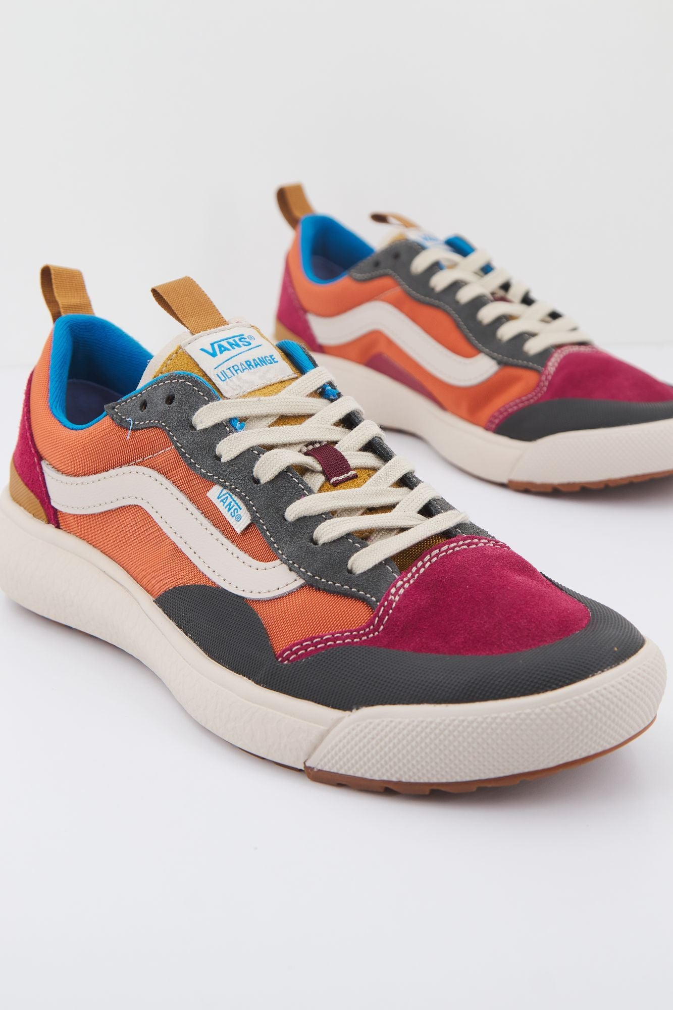 VANS ULTRARANGE EXO en color ROJO (1)