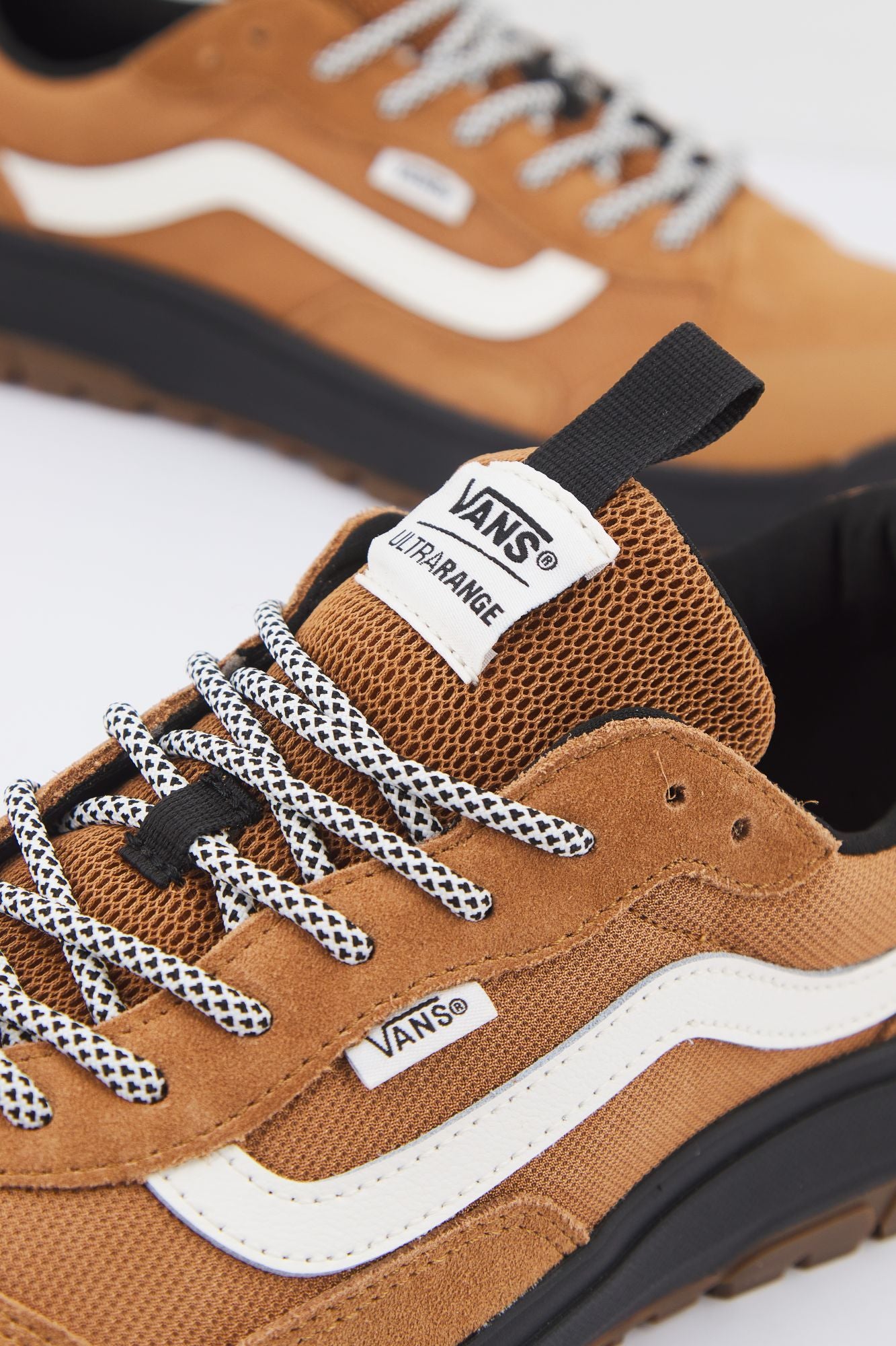 VANS ULTRARANGE EXO WW-MTE-1 en color MARRON (4)
