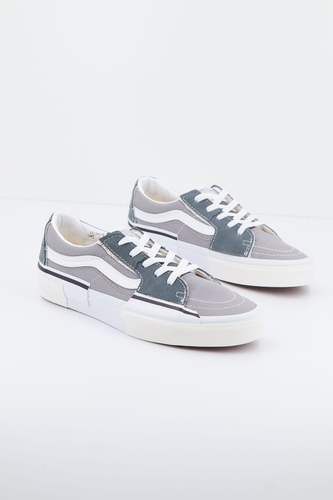 VANS SK8-LOW RECONSTRUCT en color GRIS (1)