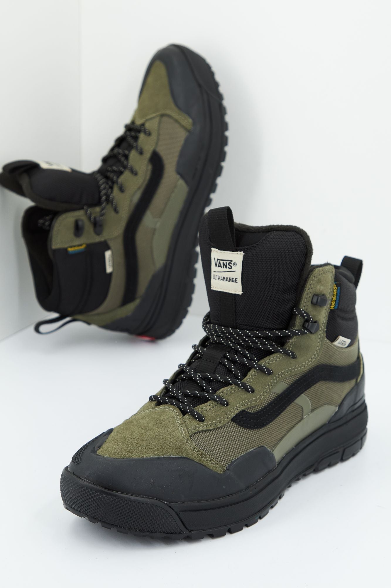 VANS  ULTRARANGE EXO HI M en color VERDE (1)