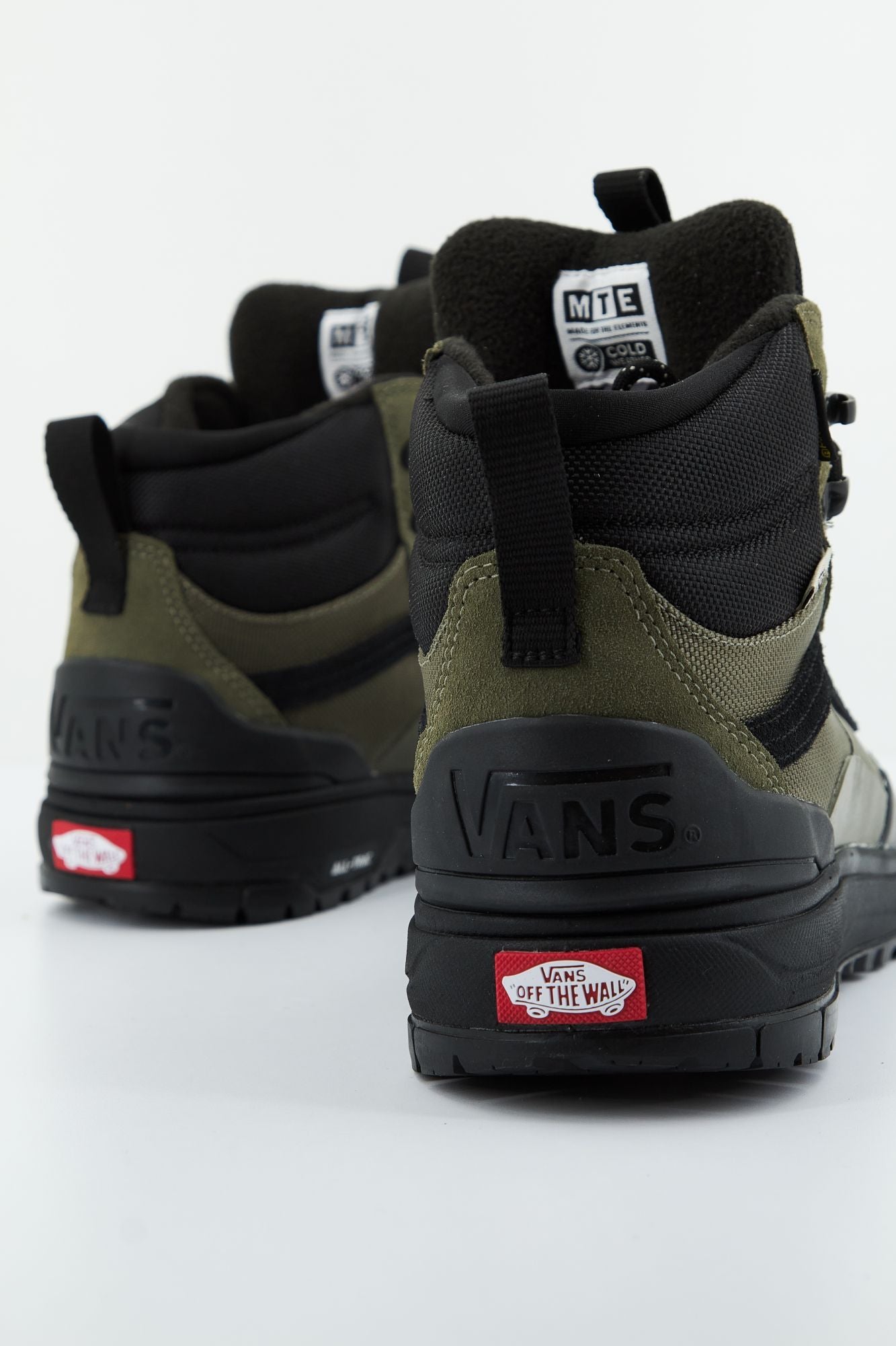 VANS  ULTRARANGE EXO HI M en color VERDE (3)