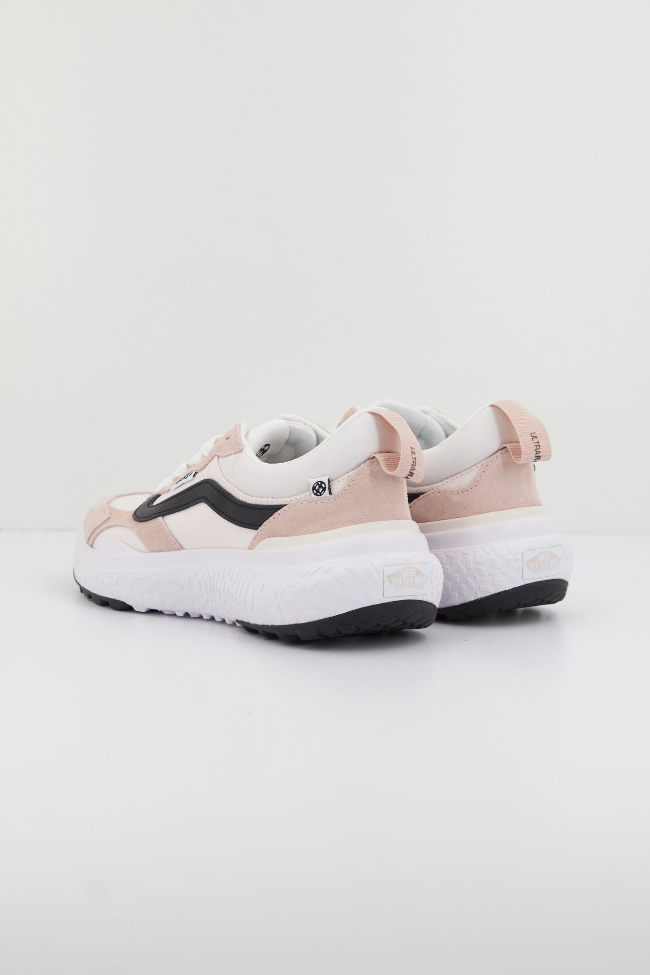 VANS ULTRARANGE NEO VR3 en color ROSA (3)