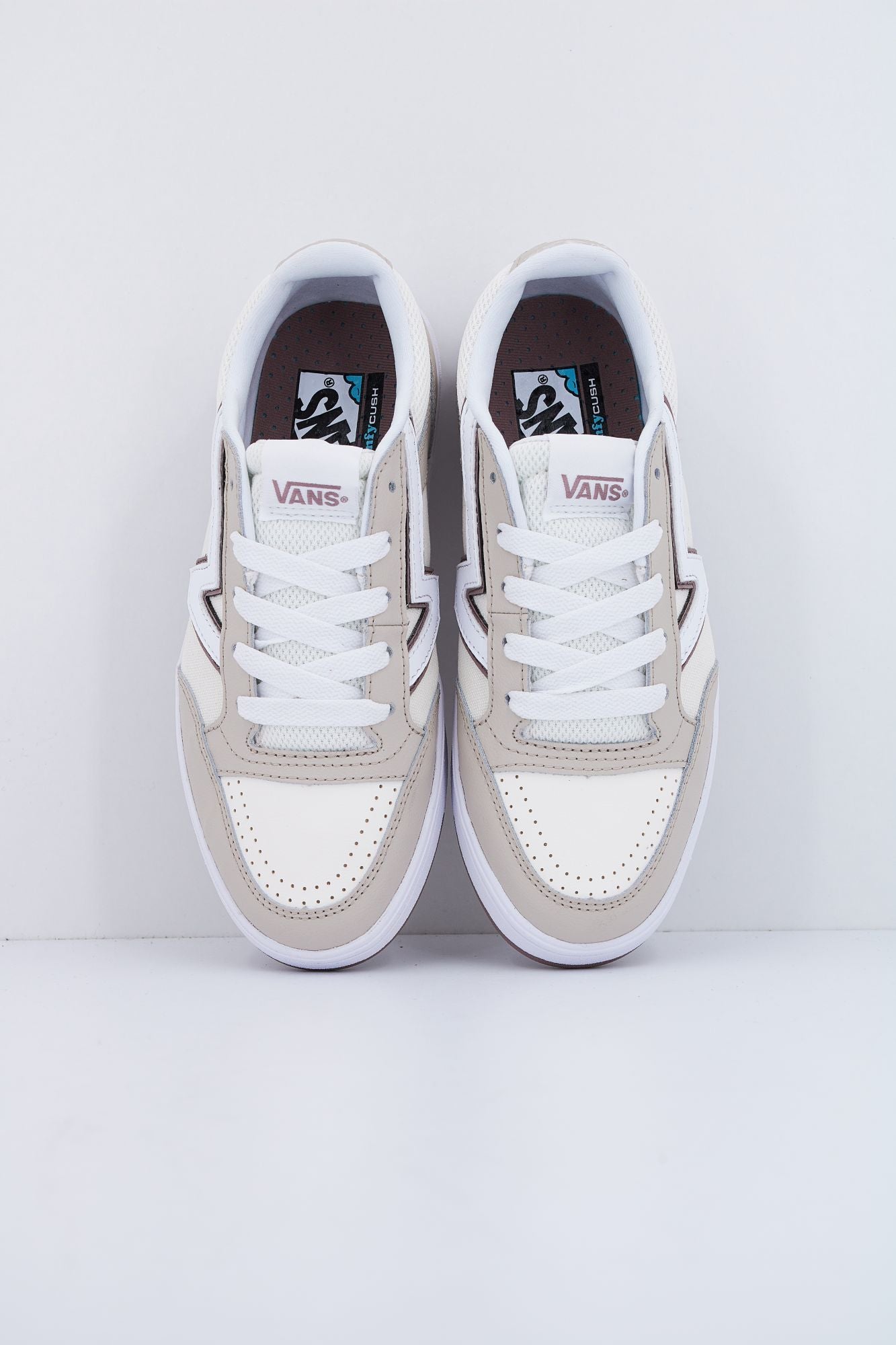 VANS LOWLAND CC en color MARRON CLARO (2)
