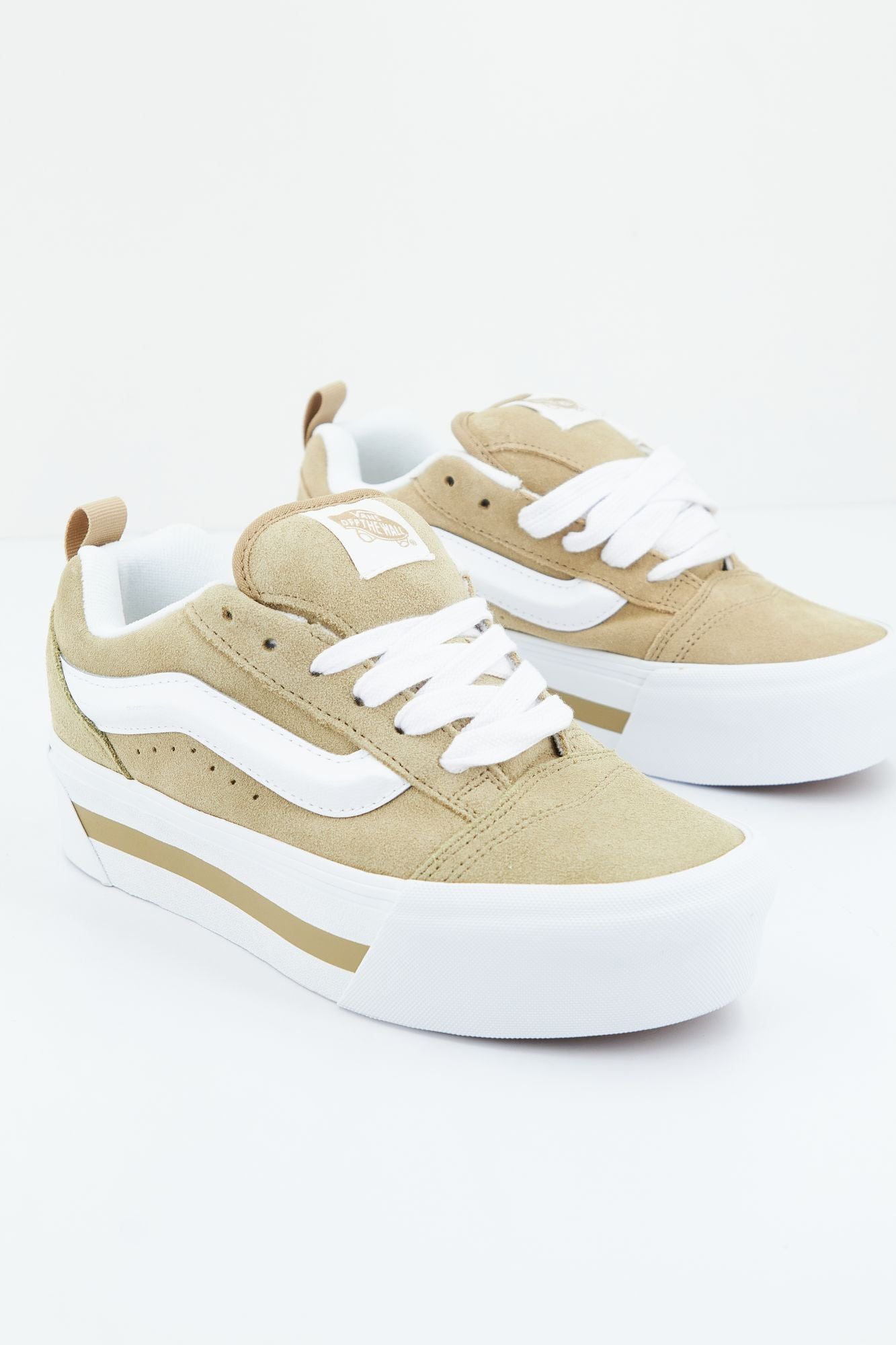VANS KNU STACK en color MARRON CLARO (1)