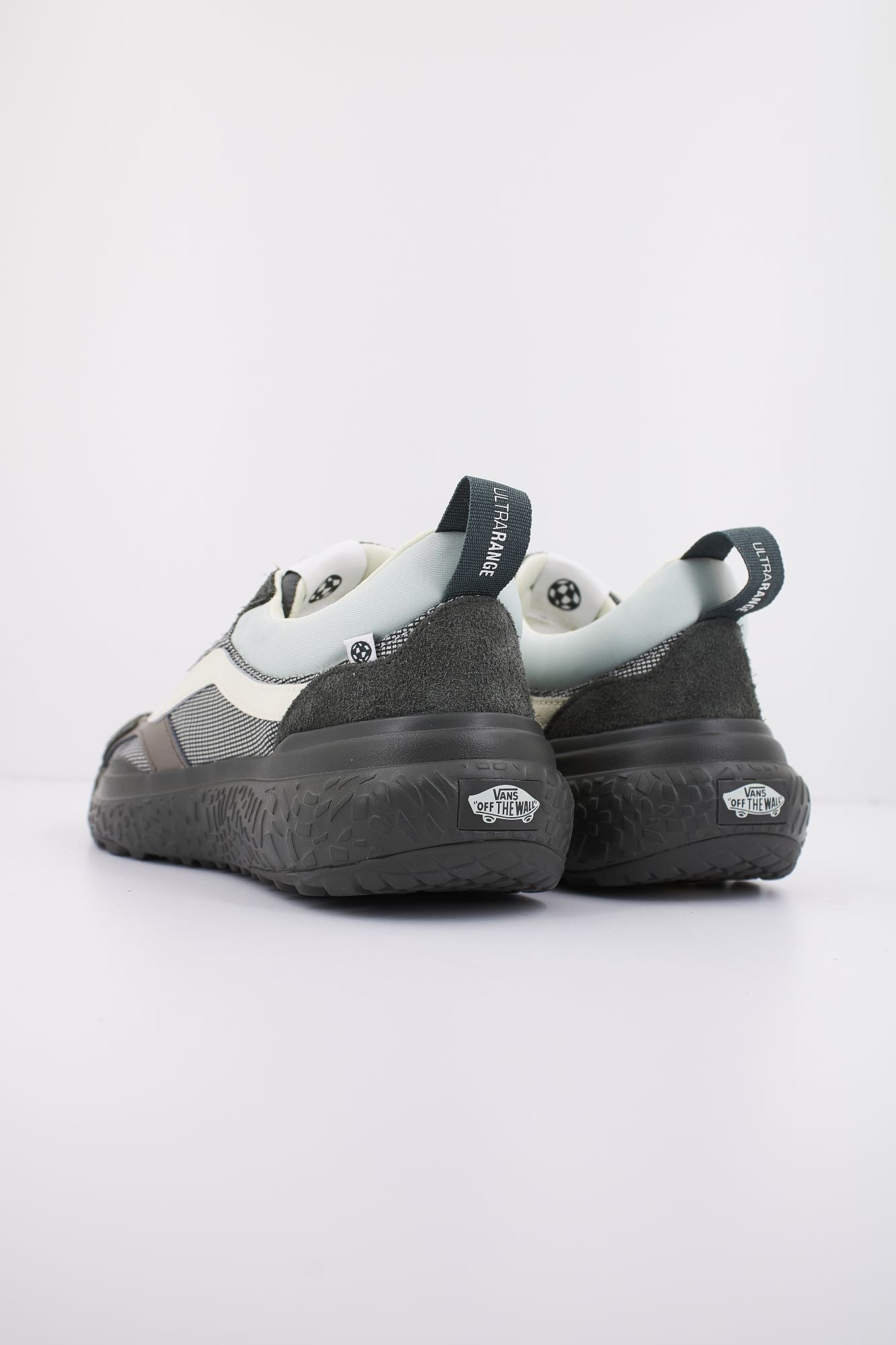 VANS ULTRARANGE NEO VR3 en color GRIS (3)