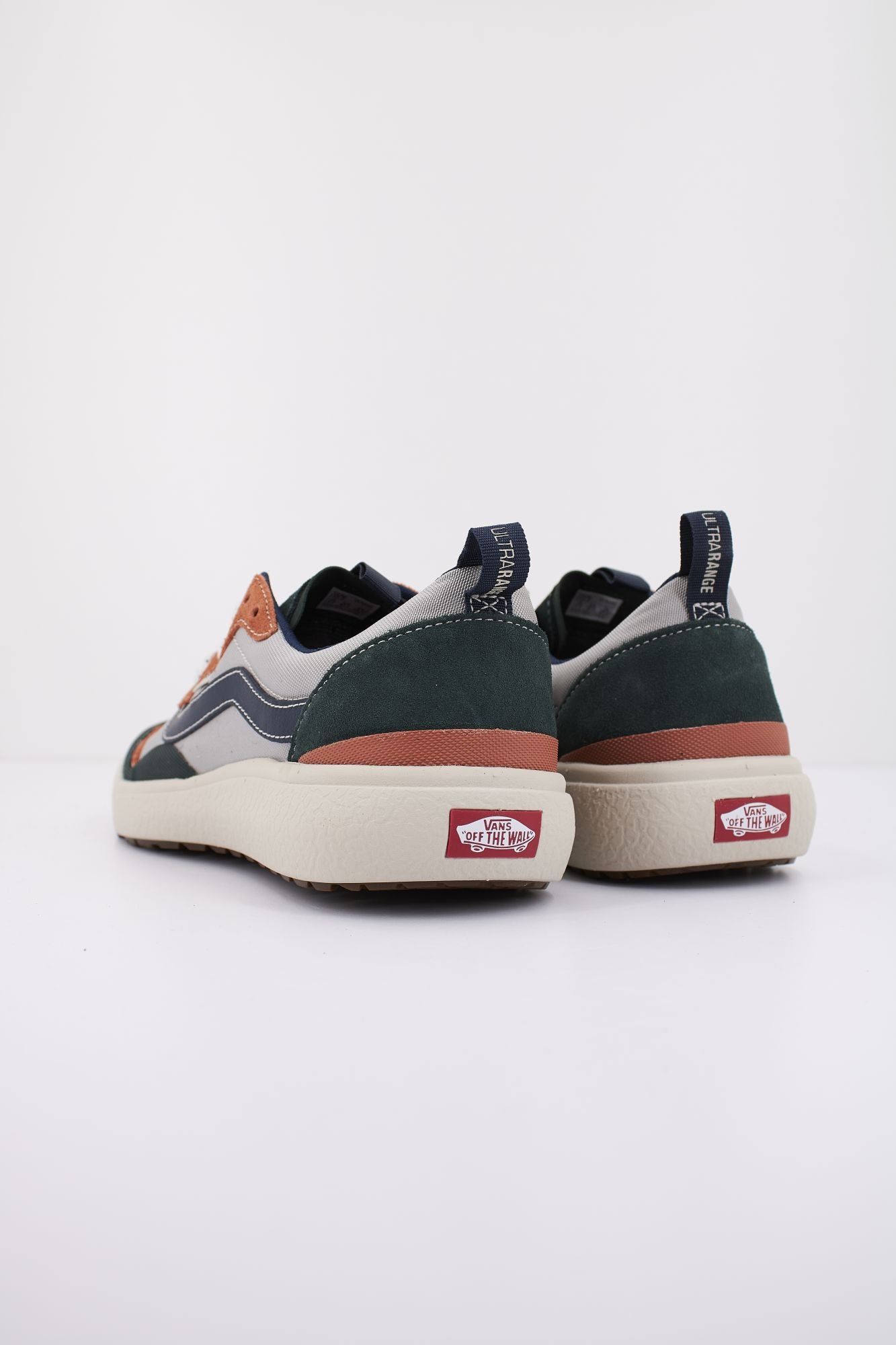 VANS ULTRARANGE EXO SE en color MULTICOLOR (3)