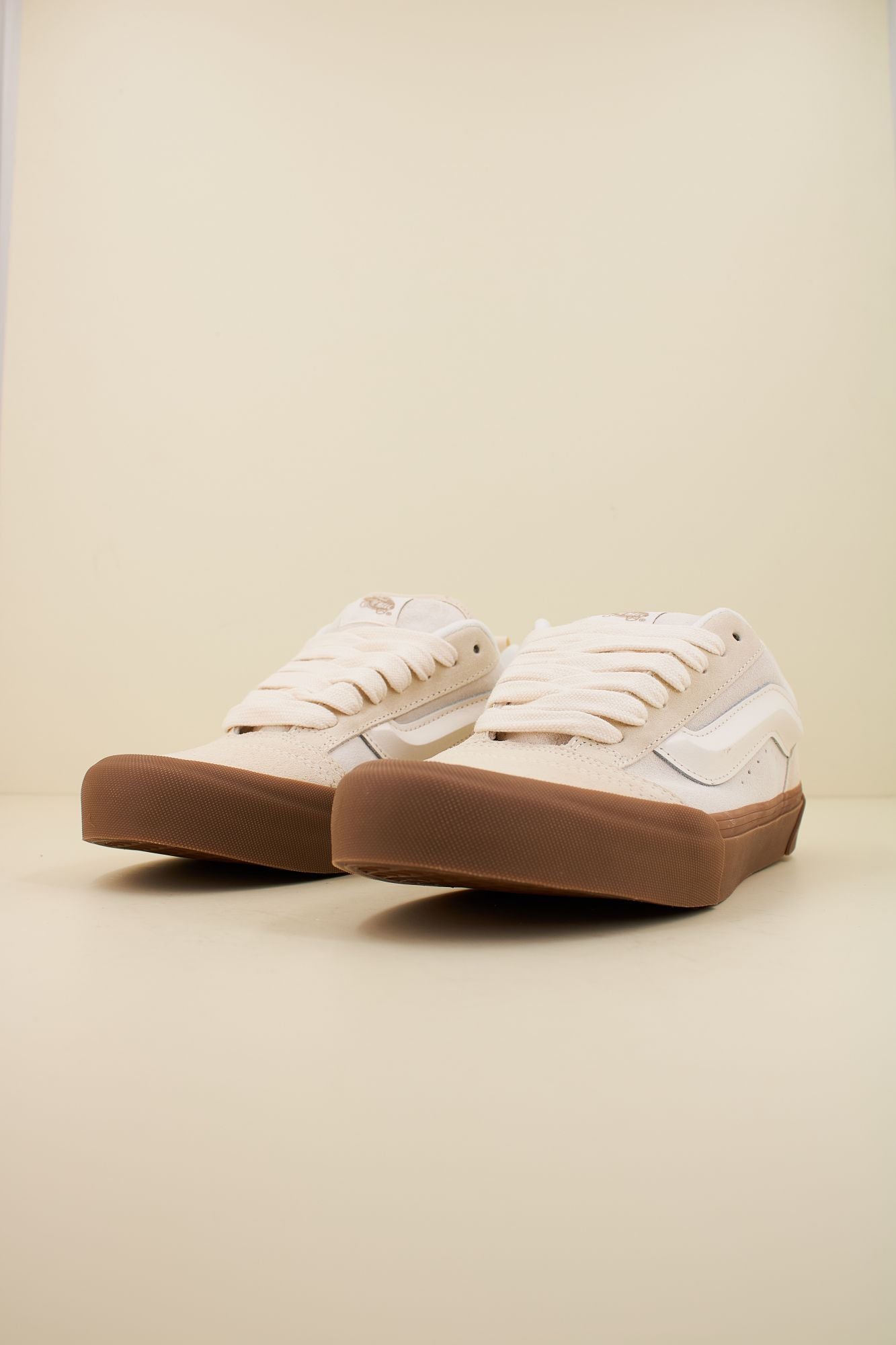 VANS KNU SKOOL en color BEIS (2)