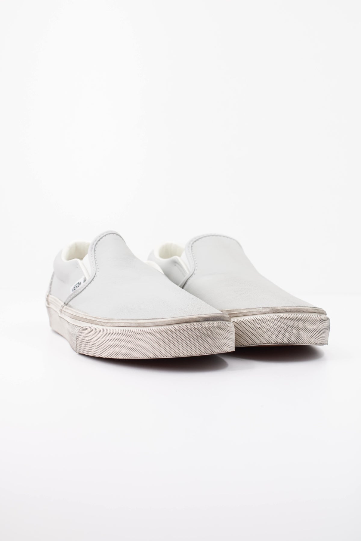 VANS CLASSIC SLIP-ON VN000BVZYP21 en color GRIS (2)