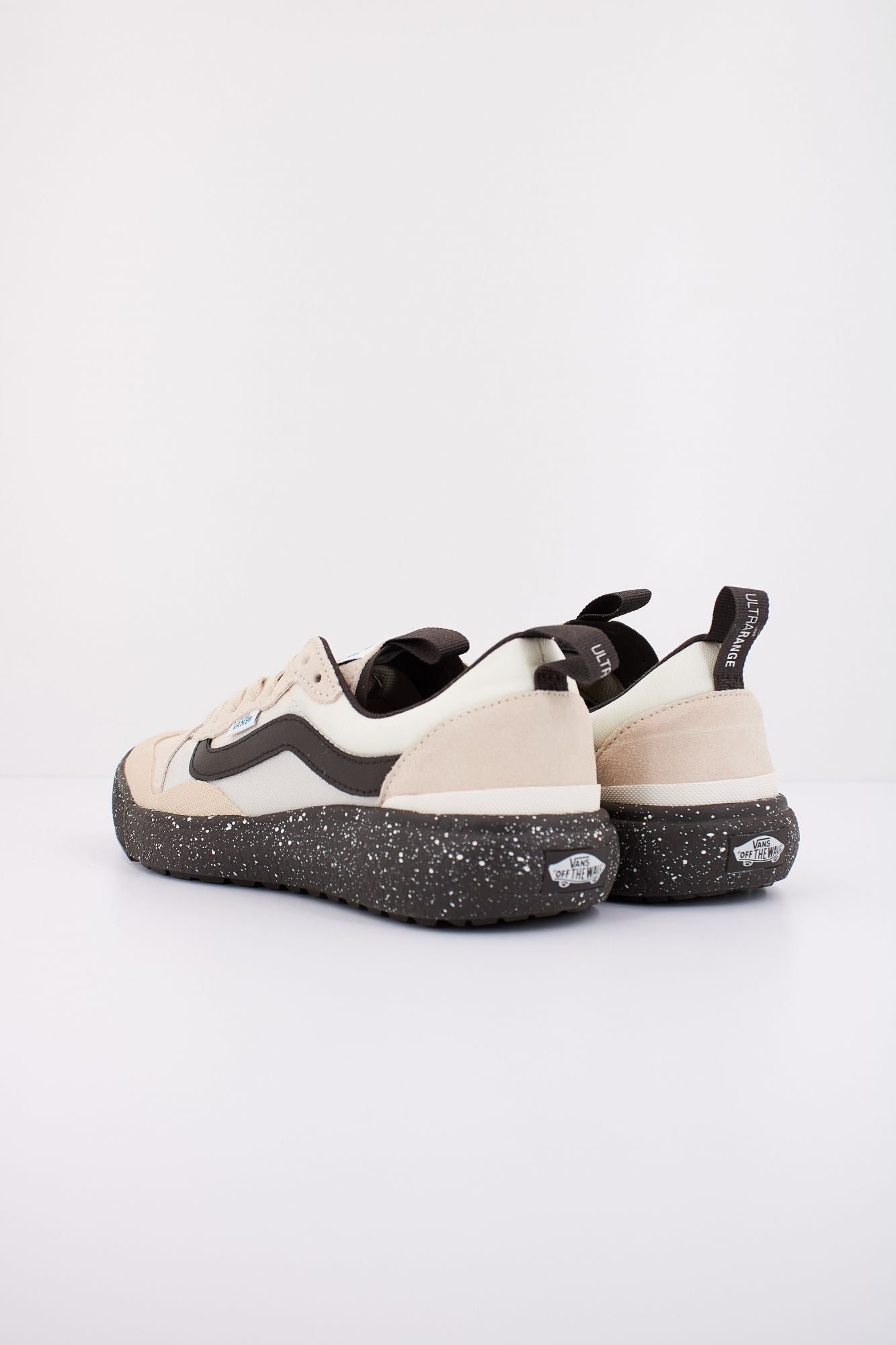 VANS  MTE ULTRARANGE EXO SE en color BEIS (4)