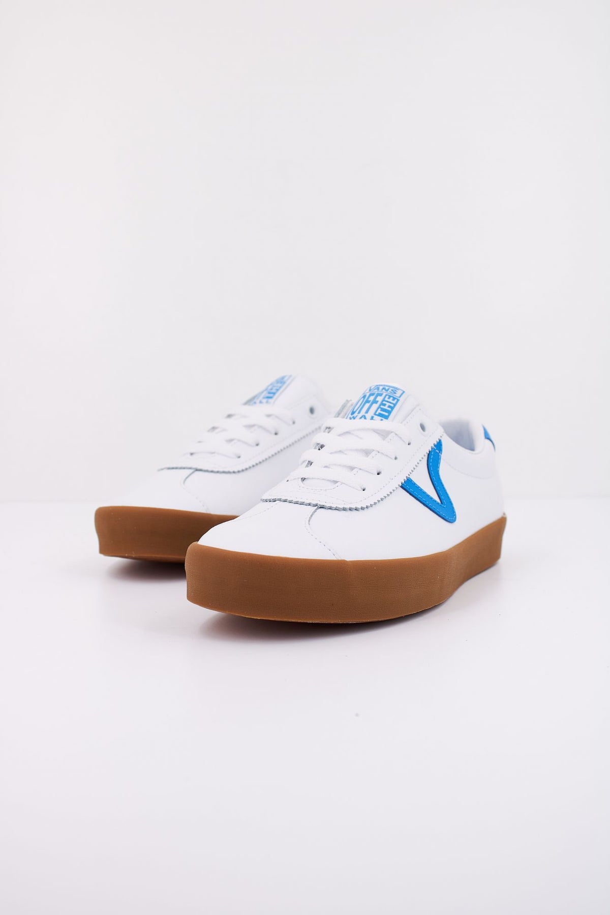 VANS SPORT LOW VN000D09D411 en color BLANCO (2)