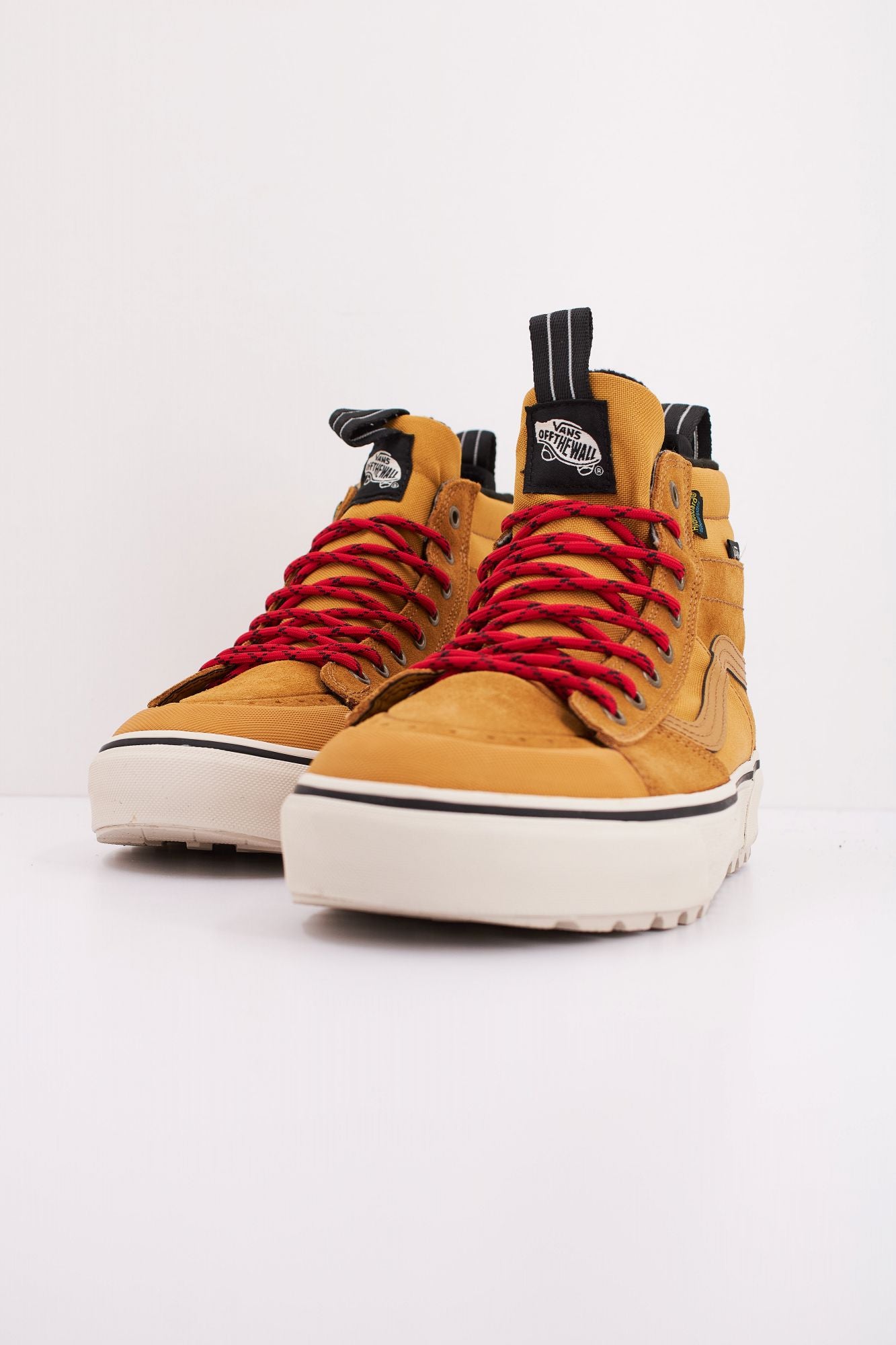 VANS MTE SK8-HI WATERPROOF en color AMARILLO (2)