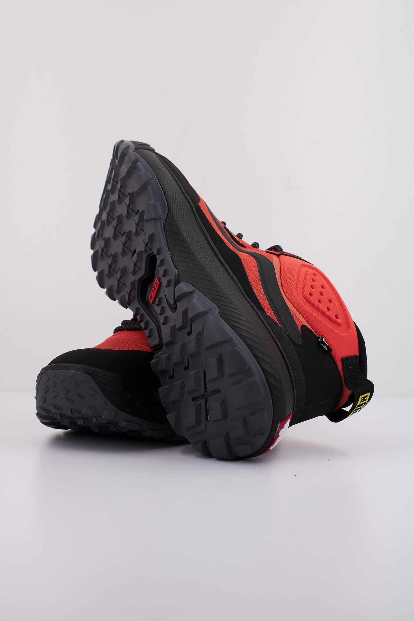 VANS MTE CROSSPATH MID en color NARANJA (5)