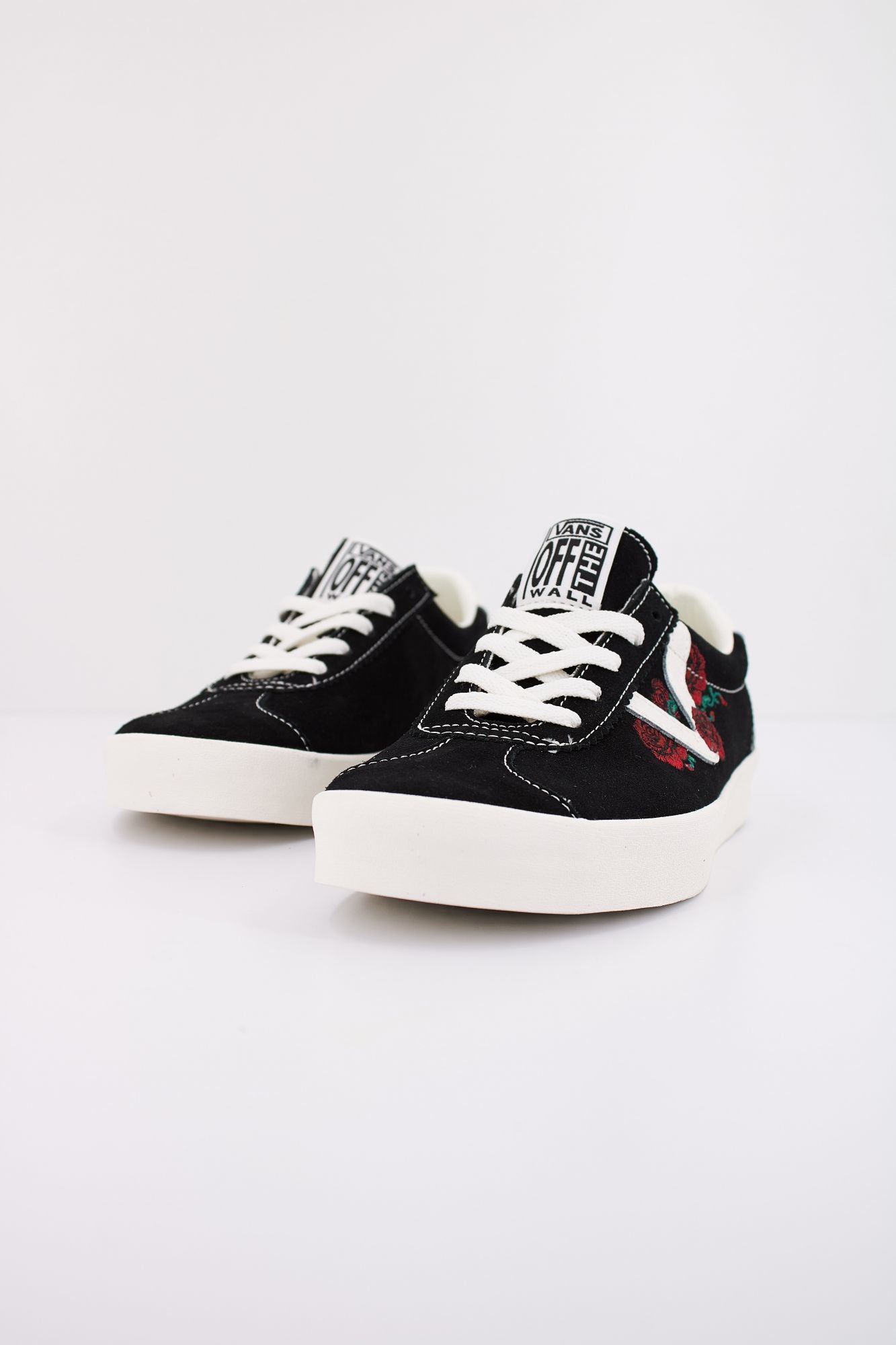 VANS SPORT LOW en color NEGRO (2)