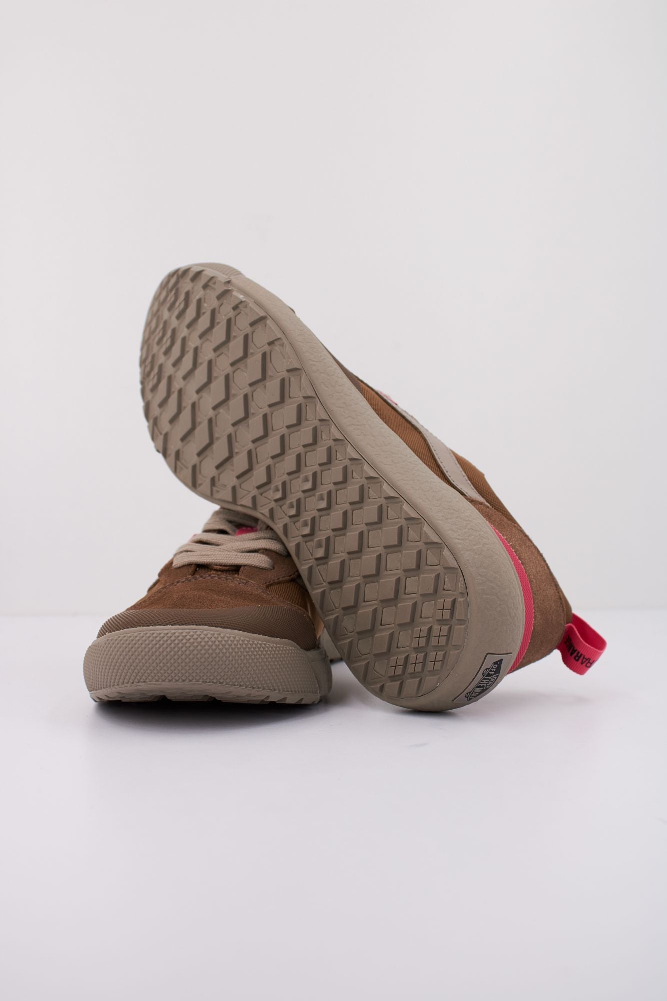 VANS ULTRARANGE EXO SE en color MARRON (5)