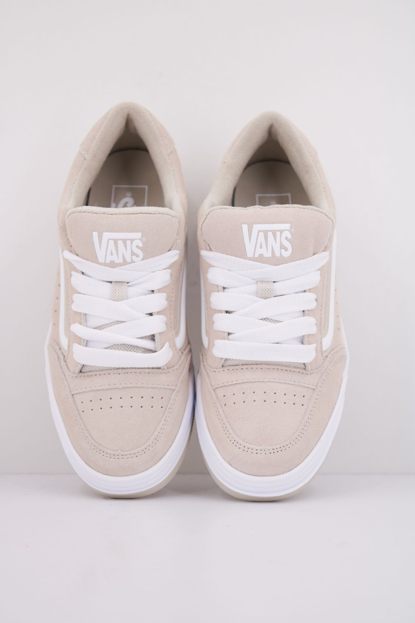 VANS HYLANE en color BEIS (3)