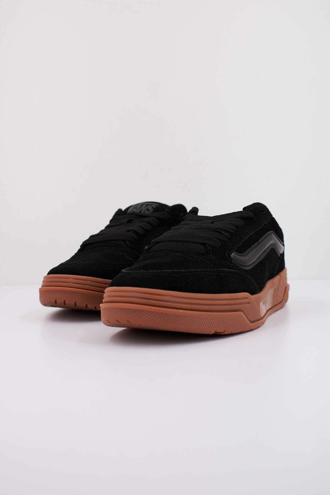 VANS HYLANE en color NEGRO (2)
