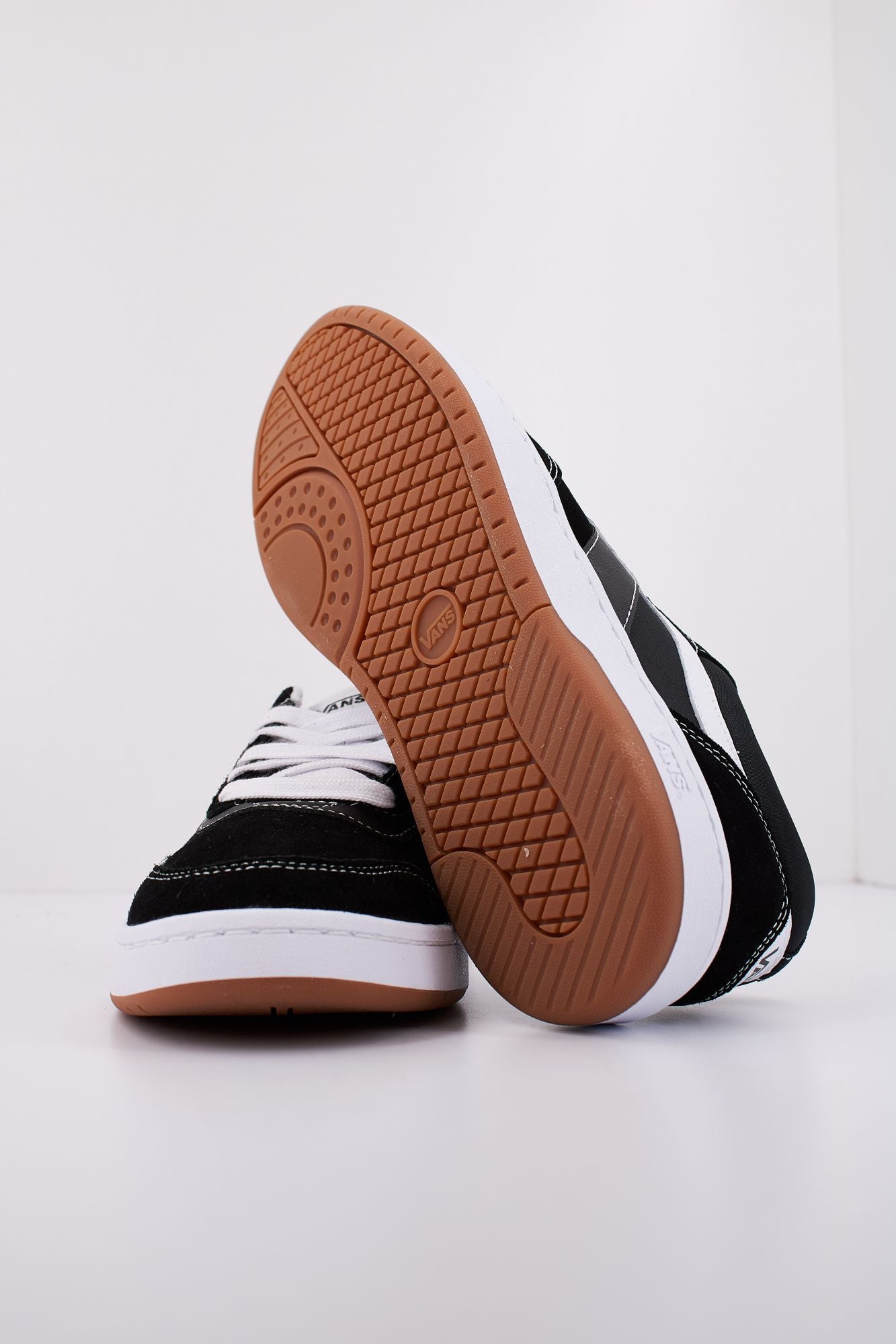 VANS CRUZE 3.0 en color NEGRO (5)
