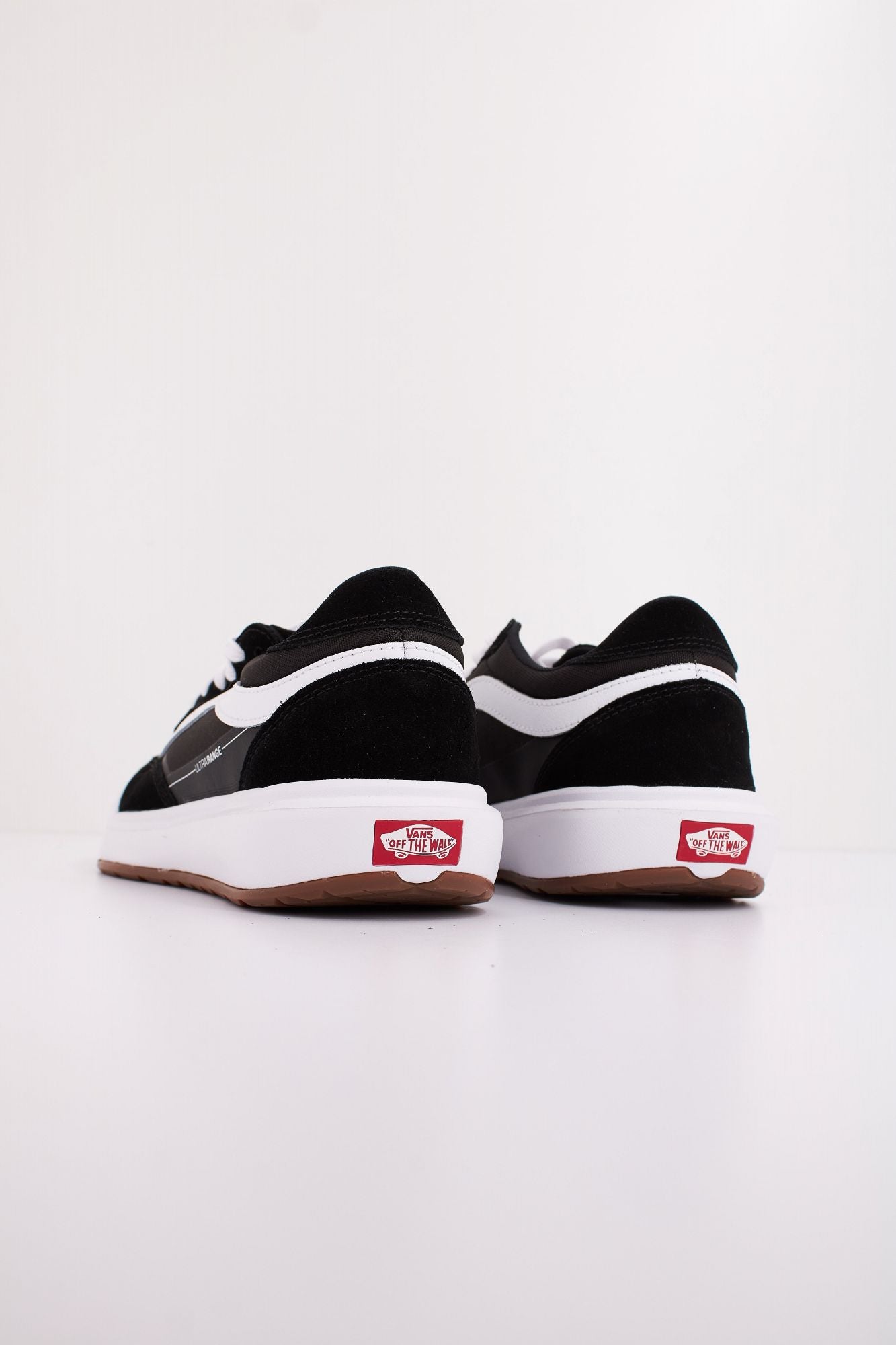 VANS MTE ULTRARANGE 2.0 SE en color NEGRO (4)