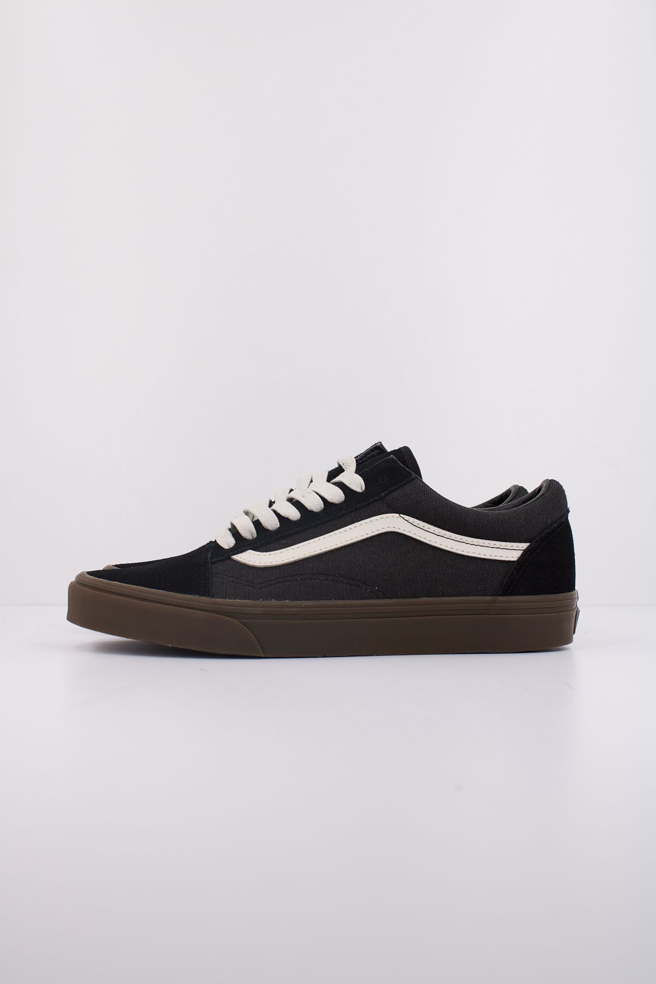 VANS OLD SKOOL en color NEGRO (1)