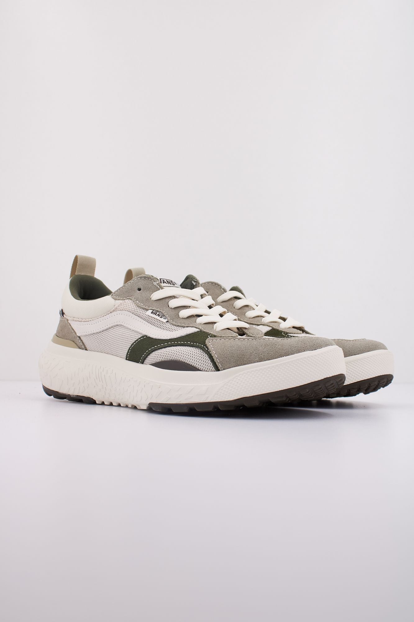 VANS MTE ULTRARANGE NEO VR3 en color VERDE (2)
