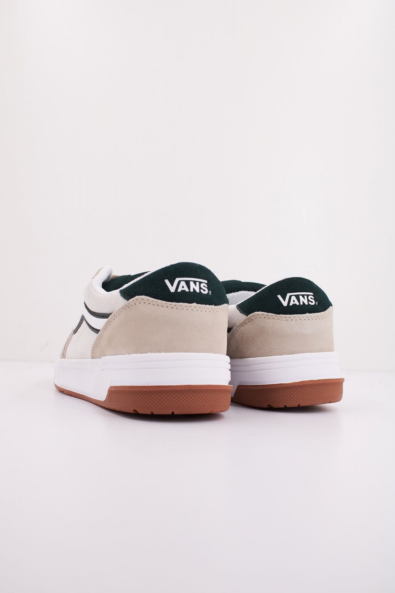 VANS HYLANE  en color BEIS (4)