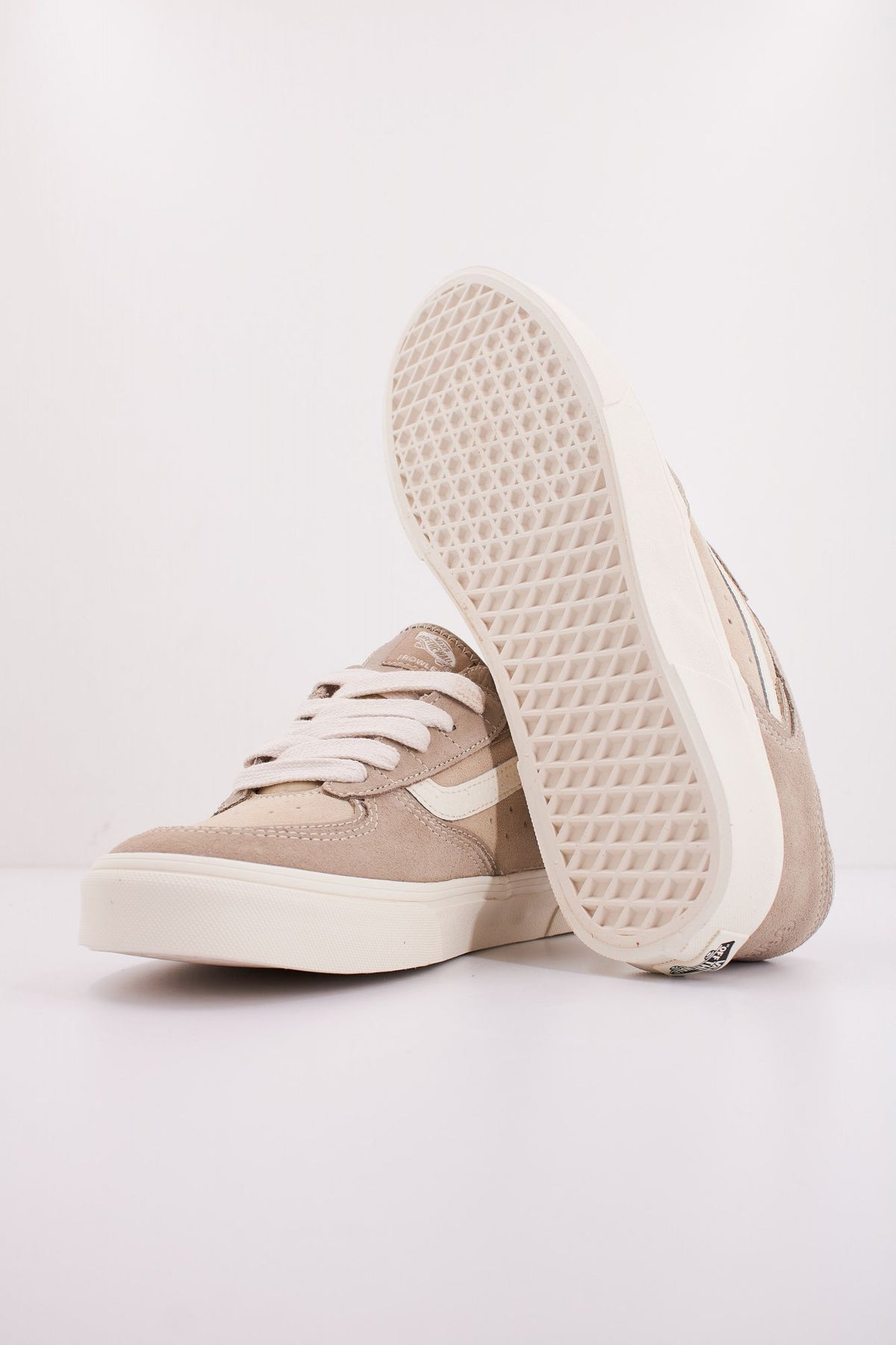 VANS ROWLEY CLASSIC VN0009QJYZL1 en color GRIS (5)