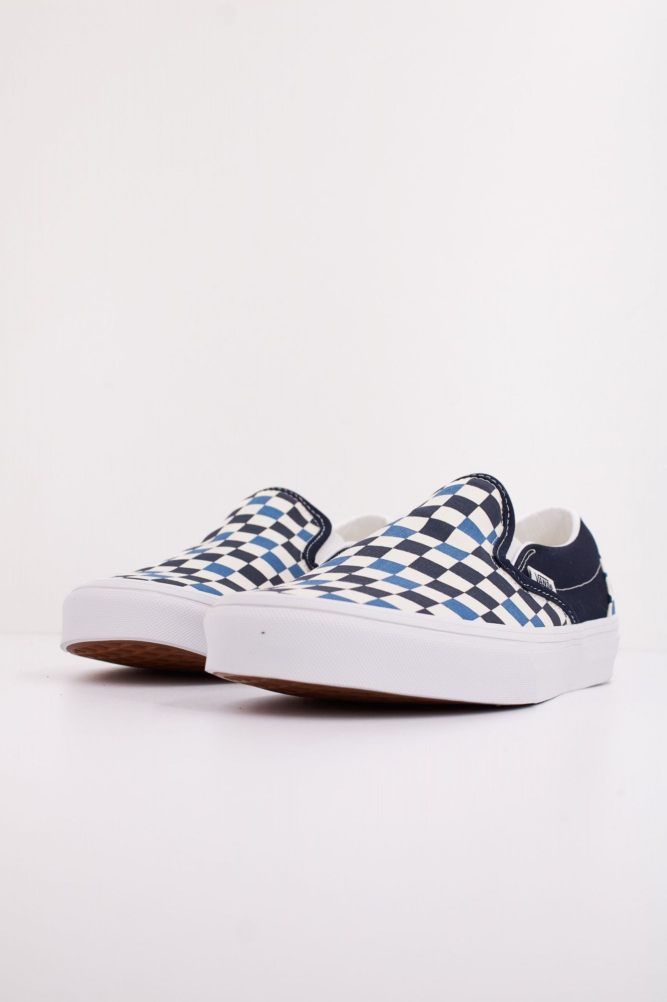 VANS CLASSIC SLIP-ON en color AZUL (2)