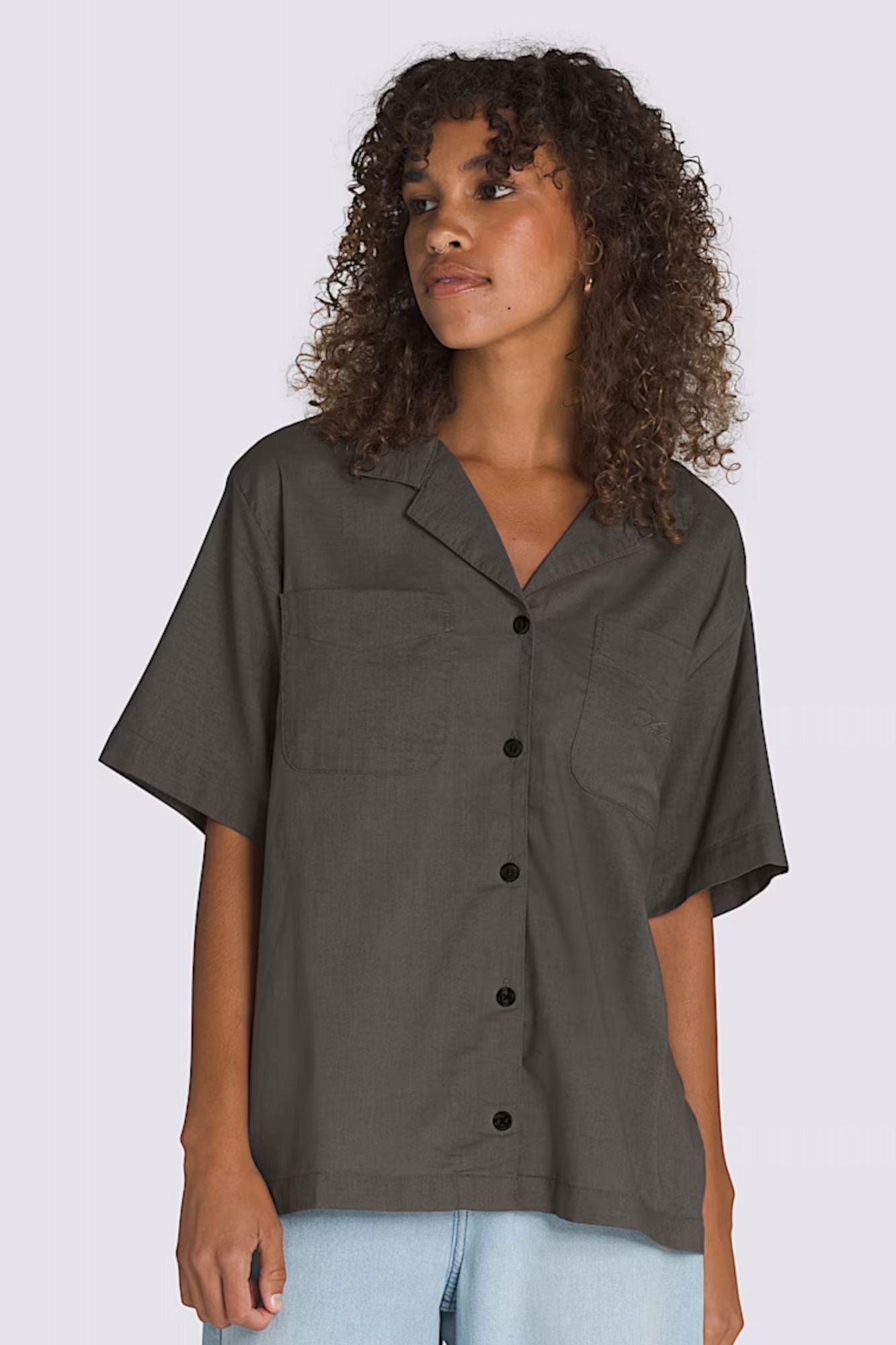 VANS CASSIDY CAMP SHIRT en color GRIS (1)